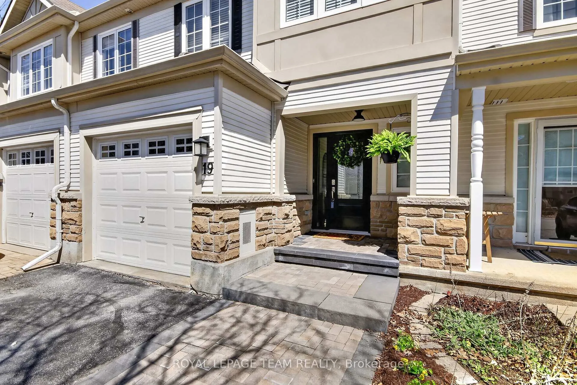 Photo 2 of 19 Goldthorpe Private, Ottawa, Barrhaven - Stonebridge — HOMEH