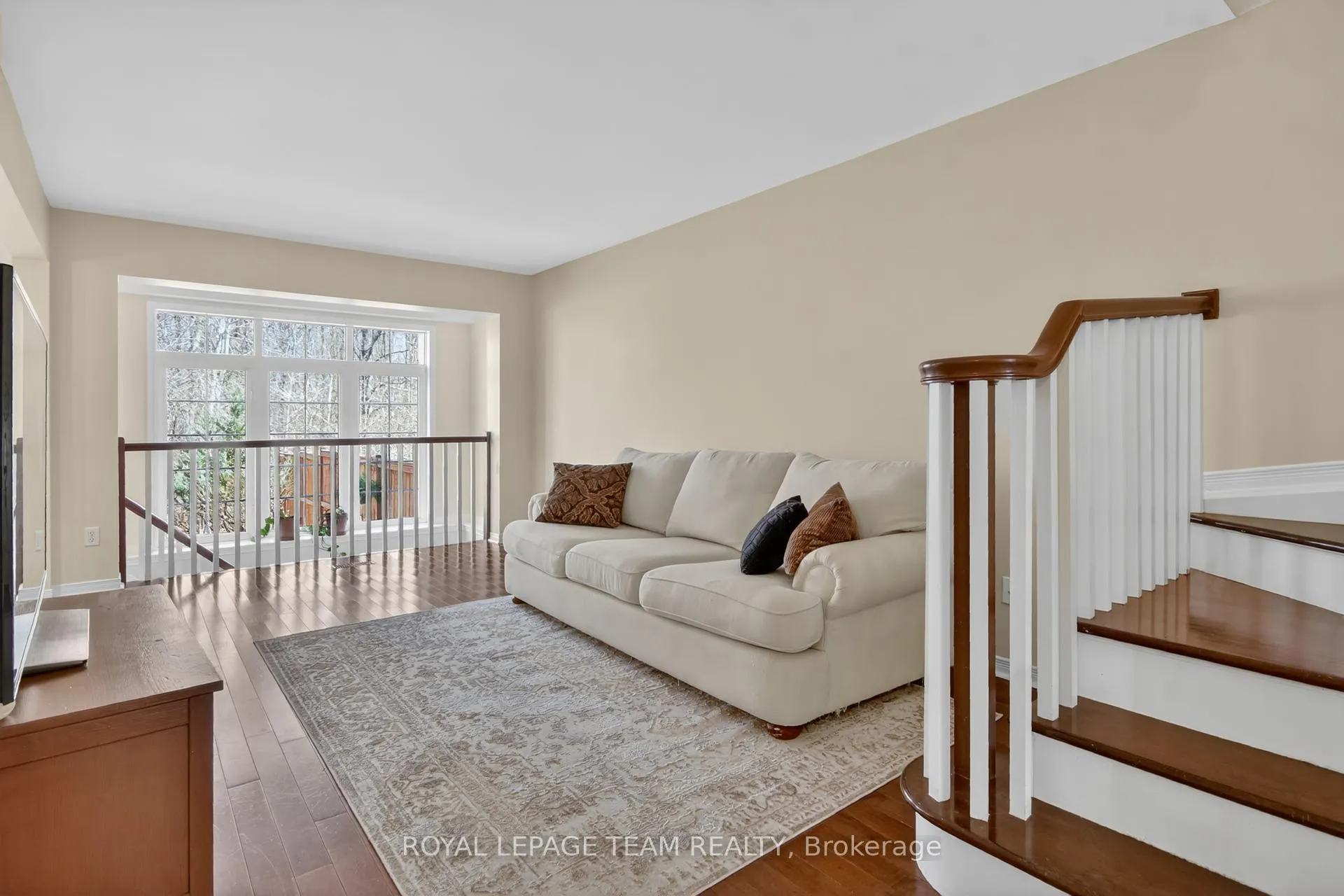 Photo 5 of 19 Goldthorpe Private, Ottawa, Barrhaven - Stonebridge — HOMEH