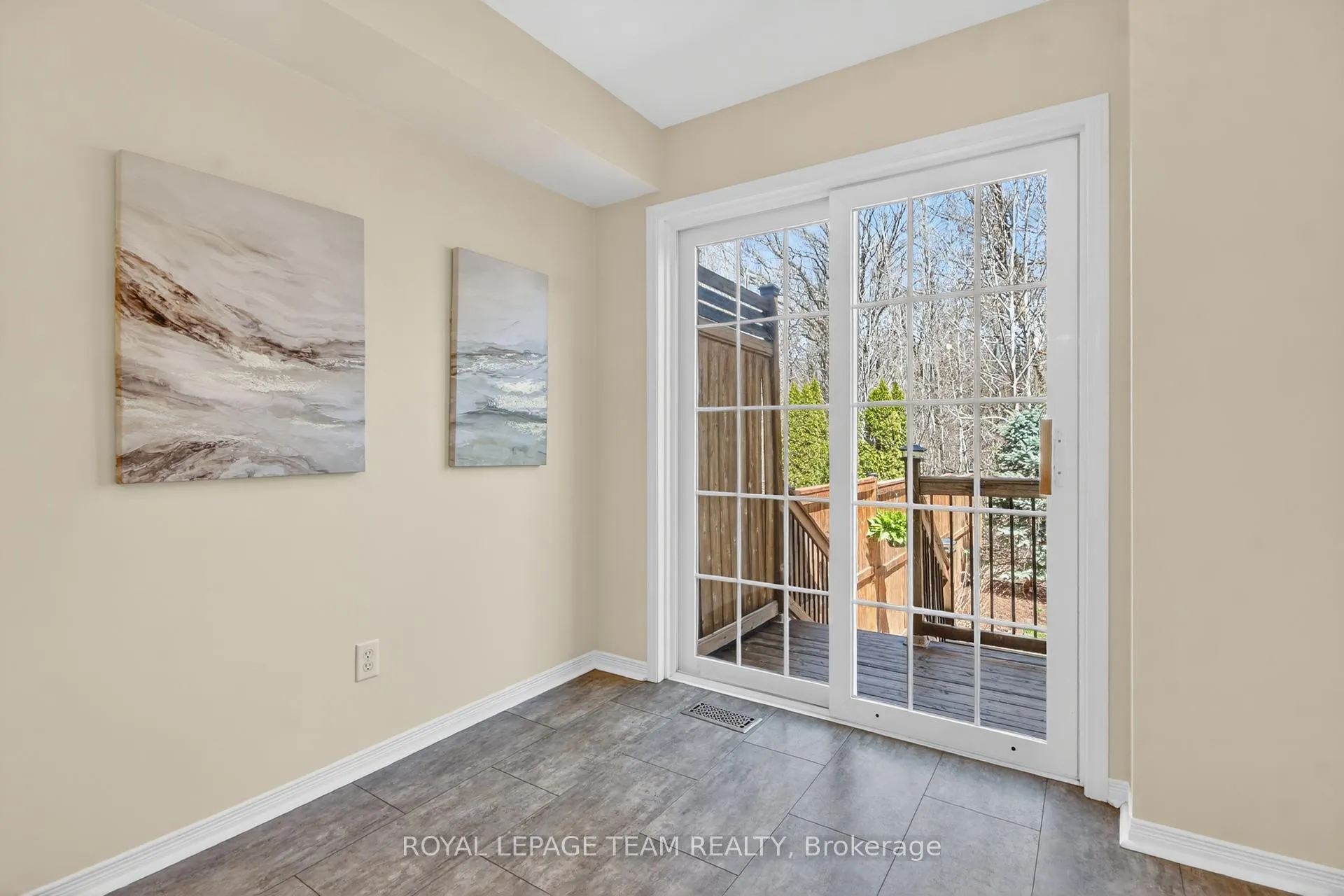 Photo 13 of 19 Goldthorpe Private, Ottawa, Barrhaven - Stonebridge — HOMEH