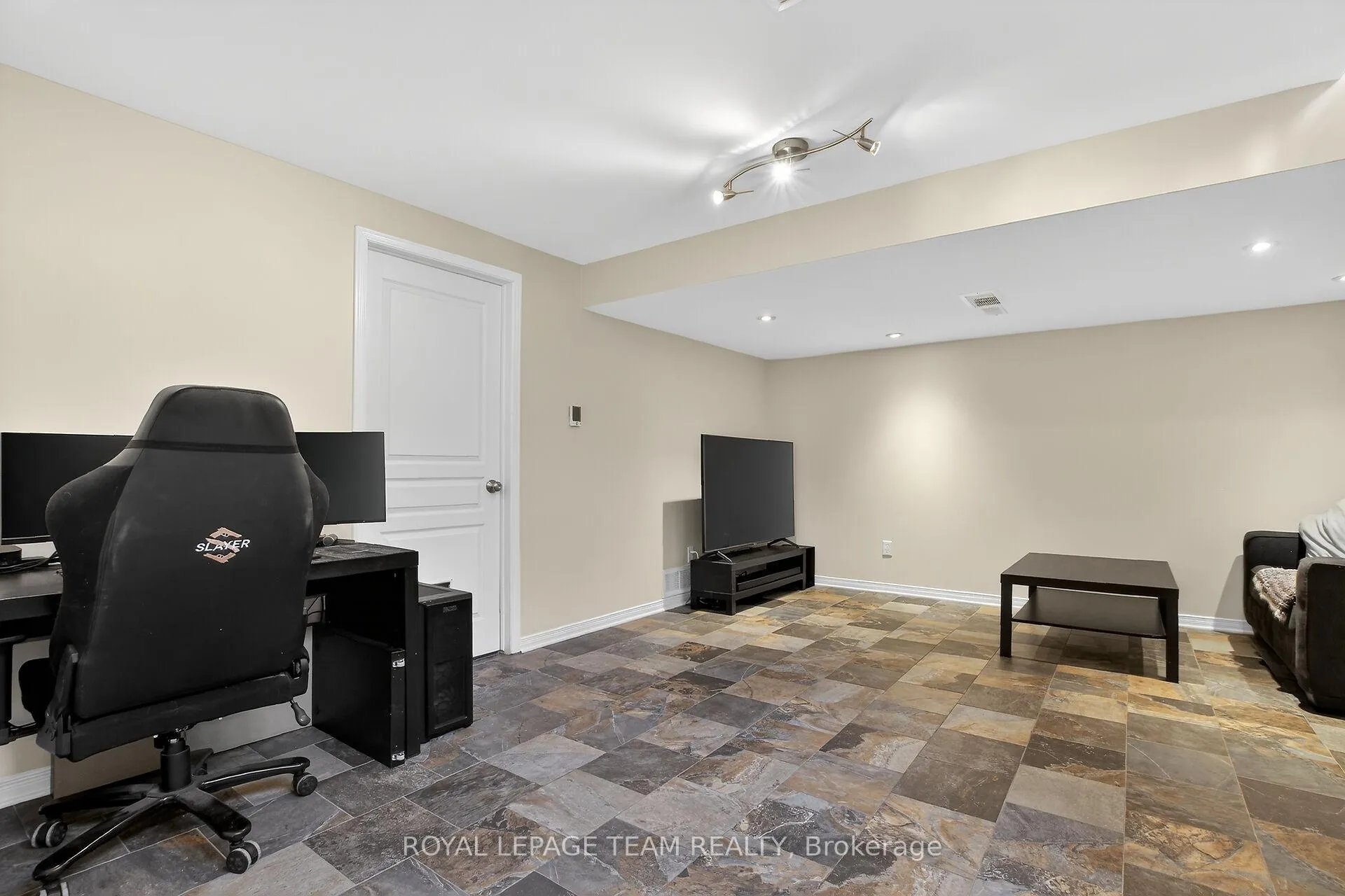 Photo 27 of 19 Goldthorpe Private, Ottawa, Barrhaven - Stonebridge — HOMEH