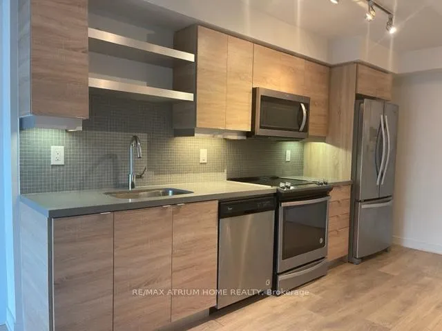 Front of Unit 1226, 525 Adelaide Street W