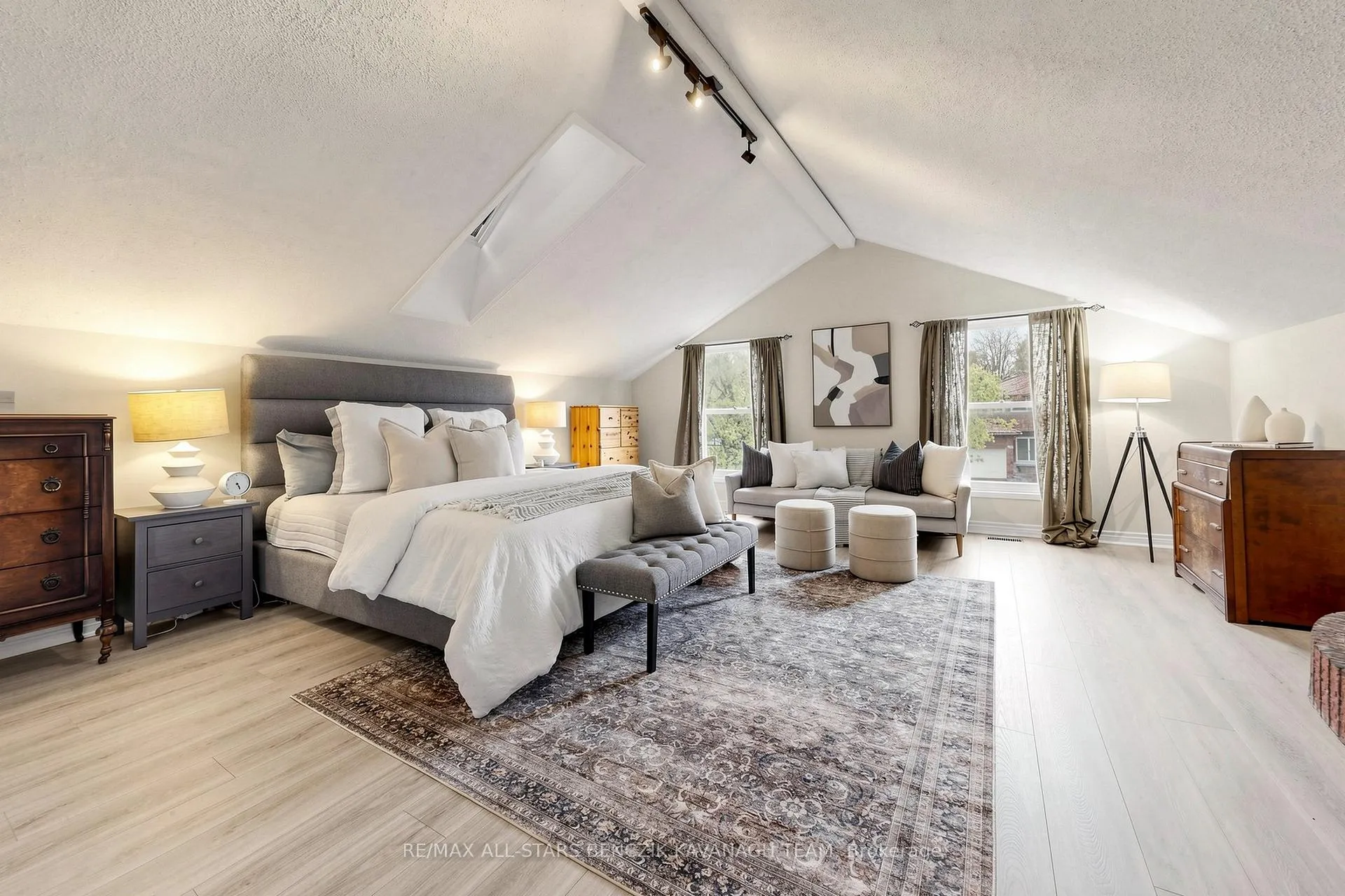 Photo 20 of 215 Fincham Avenue, Markham, Markham Village — HOMEH
