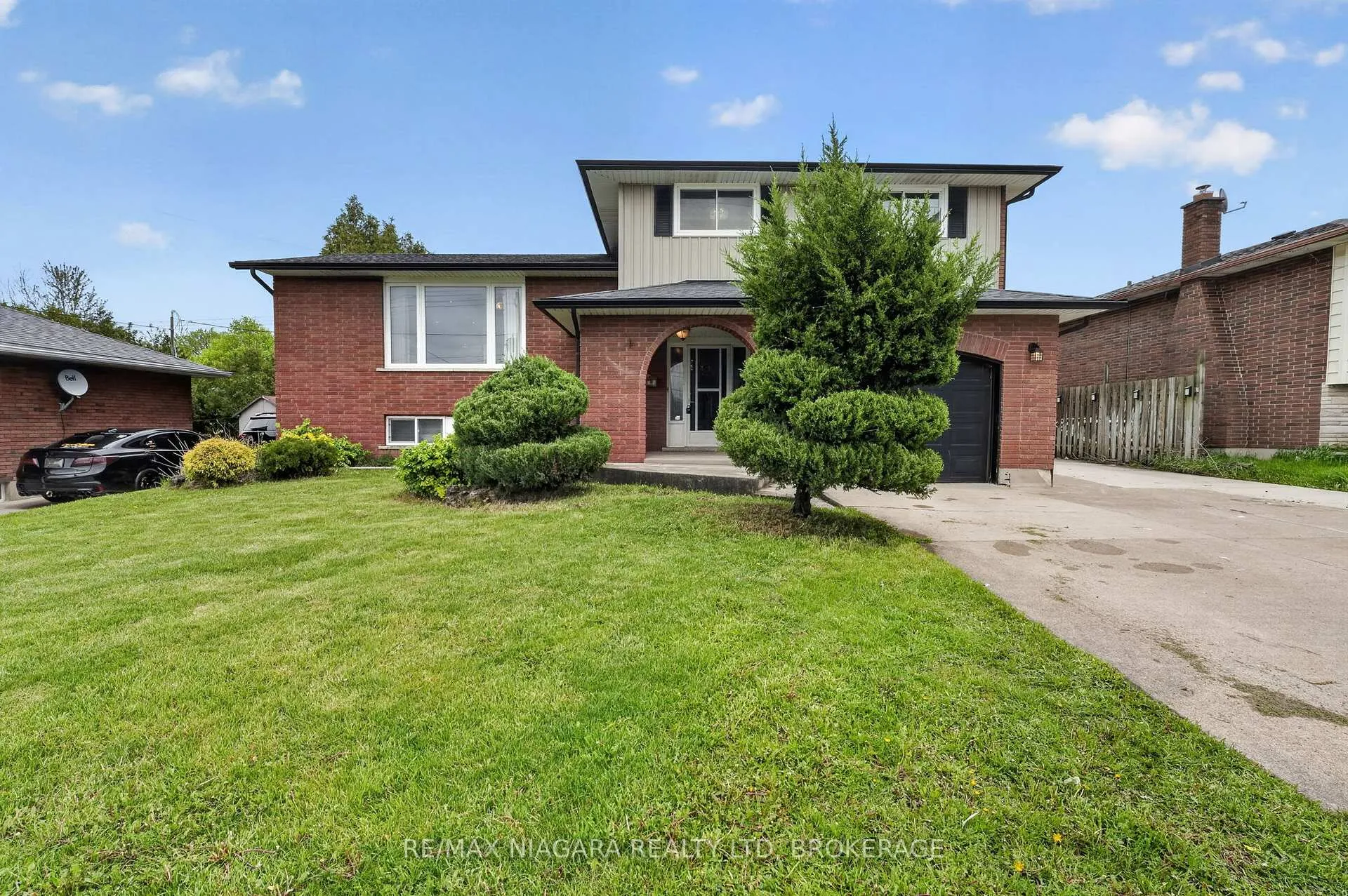 Photo 2 of 6 Collier Road N, Thorold, Thorold Downtown — HOMEH