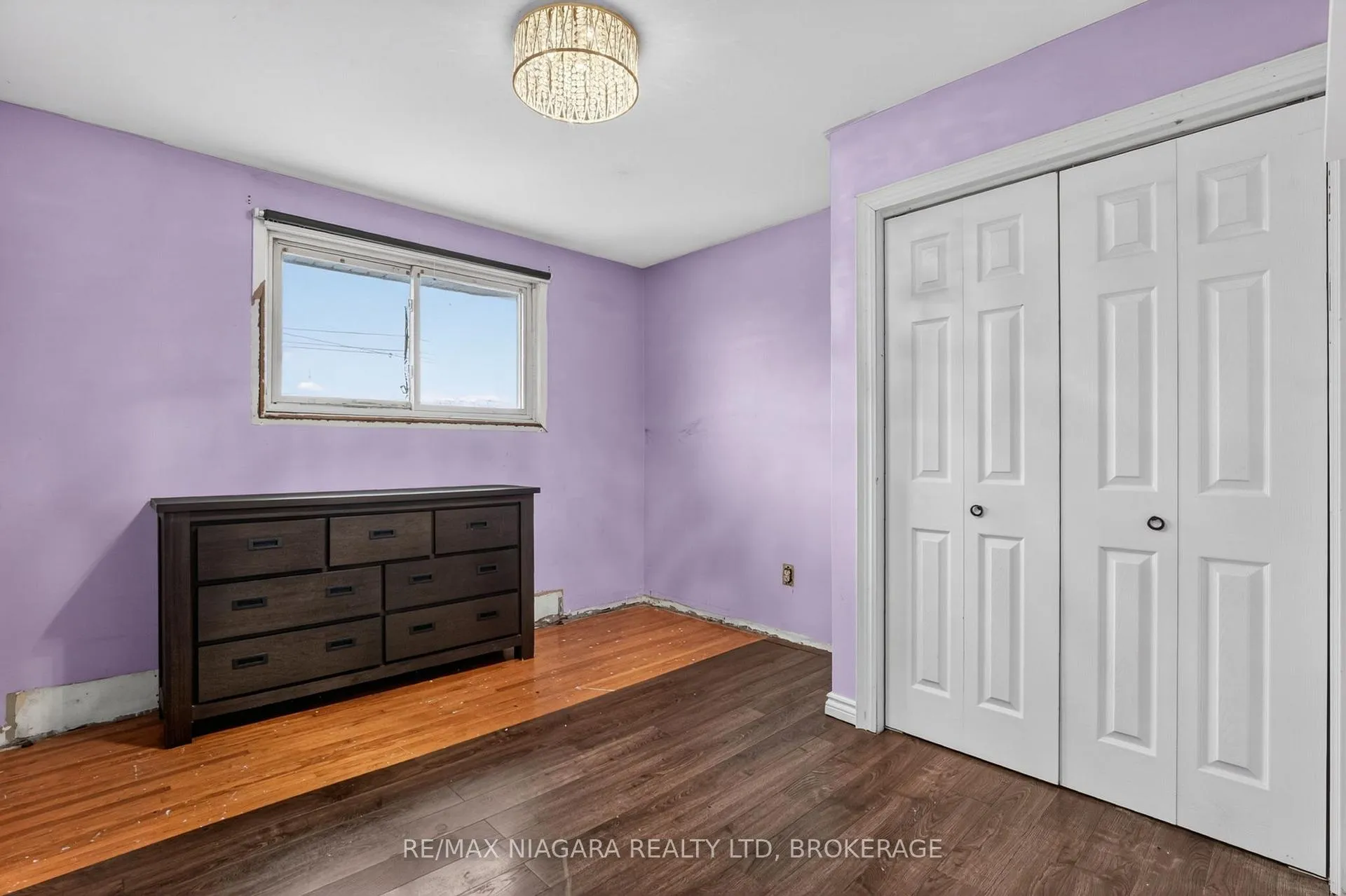 Photo 18 of 6 Collier Road N, Thorold, Thorold Downtown — HOMEH