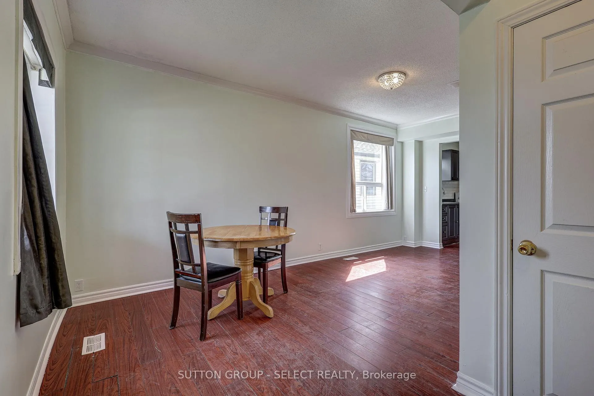 Photo 5 of 471 Burbrook Place, London, East G — HOMEH
