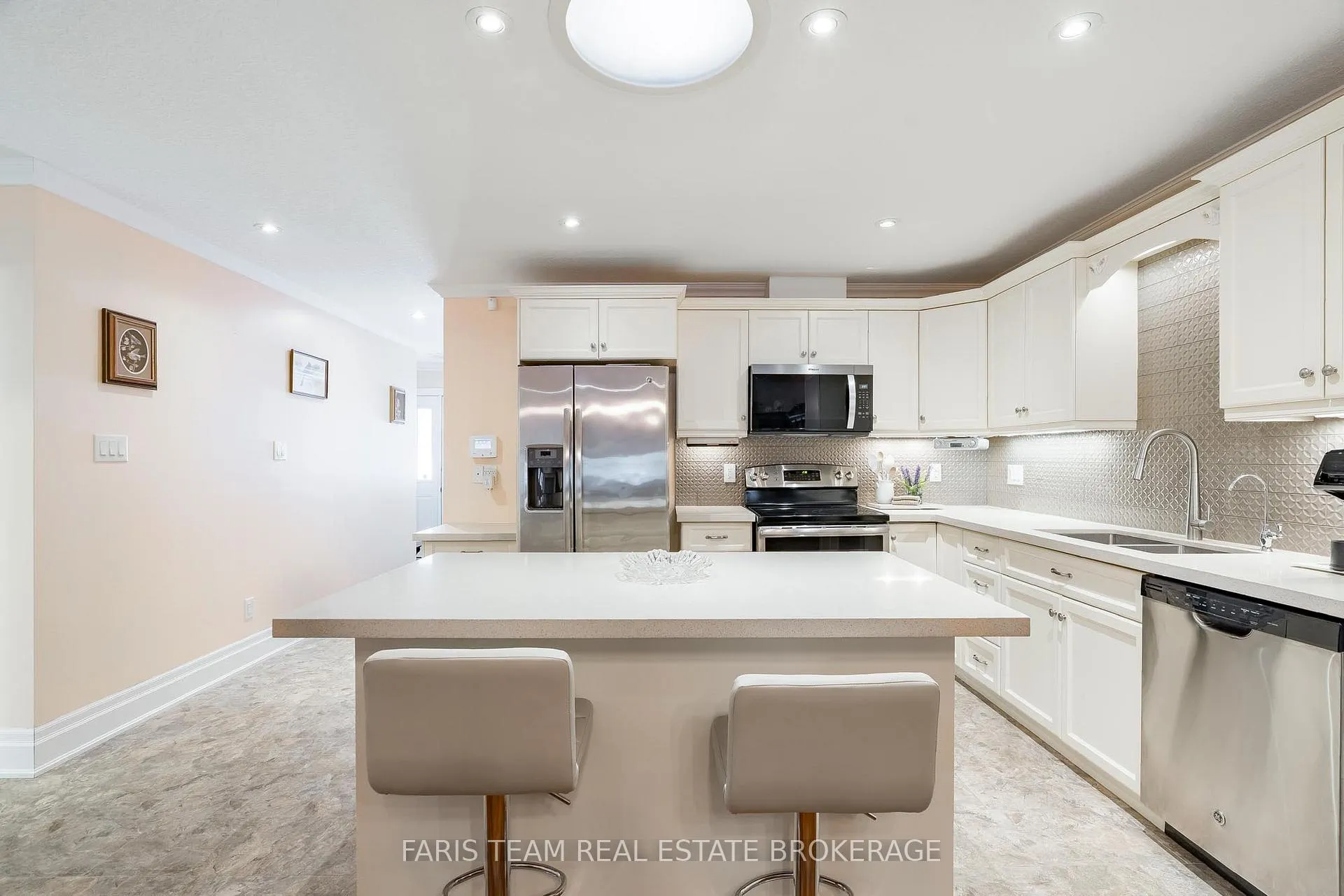 Photo 10 of 189 Greenway Drive, Wasaga Beach — HOMEH