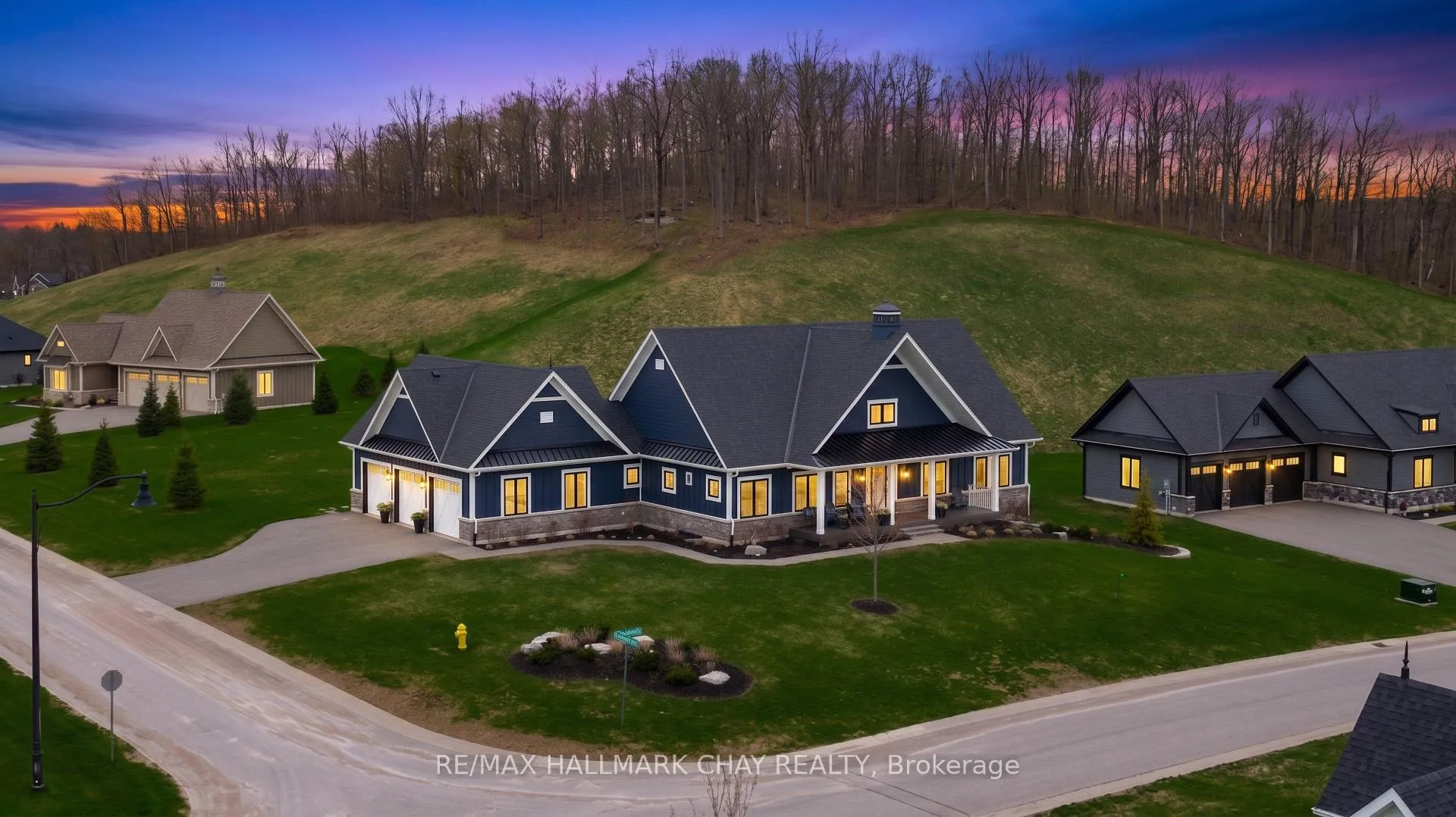 Photo 2 of 41 Thoroughbred Drive, Oro-Medonte, Rural Oro-Medonte — HOMEH