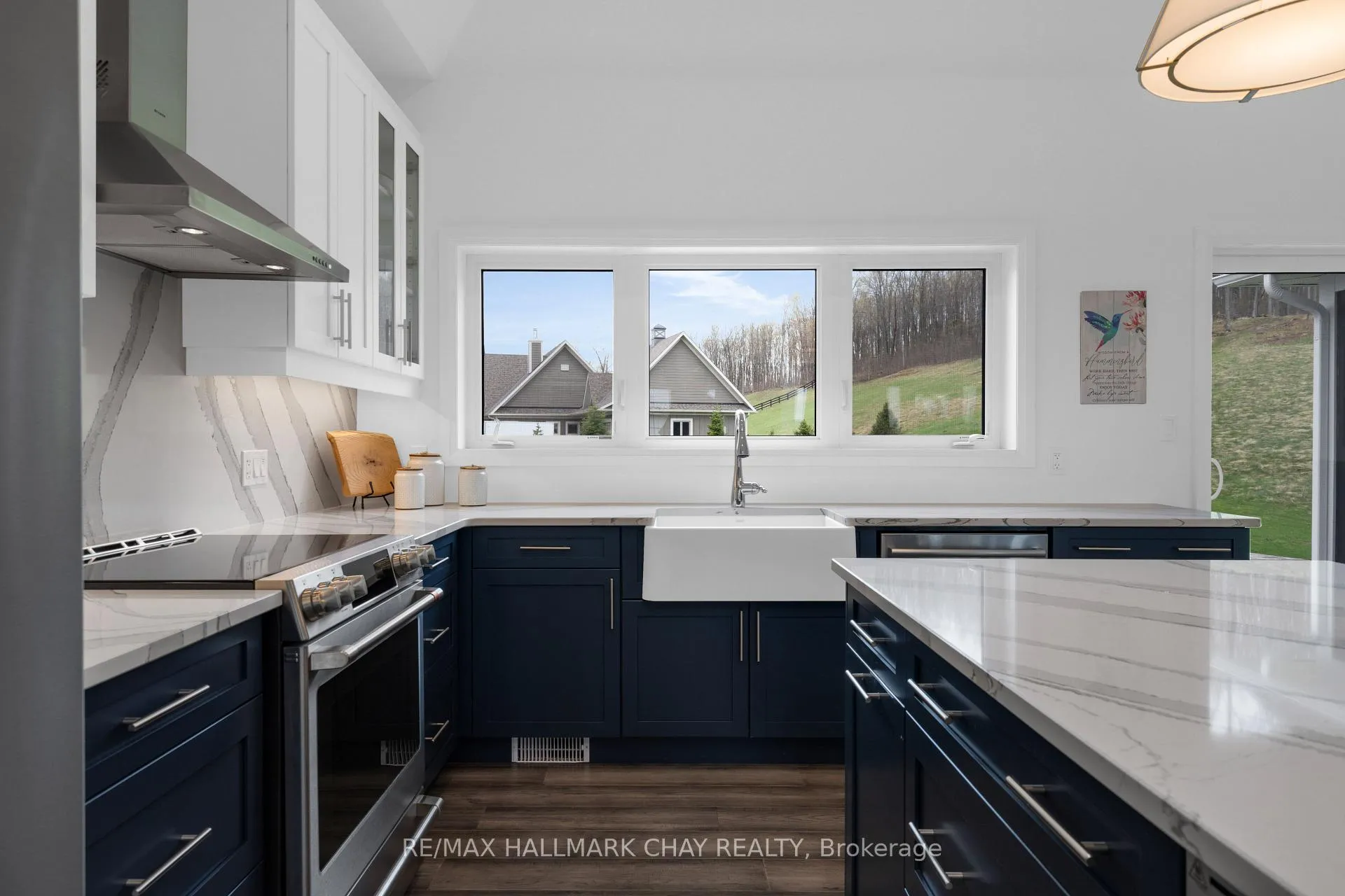 Photo 14 of 41 Thoroughbred Drive, Oro-Medonte, Rural Oro-Medonte — HOMEH
