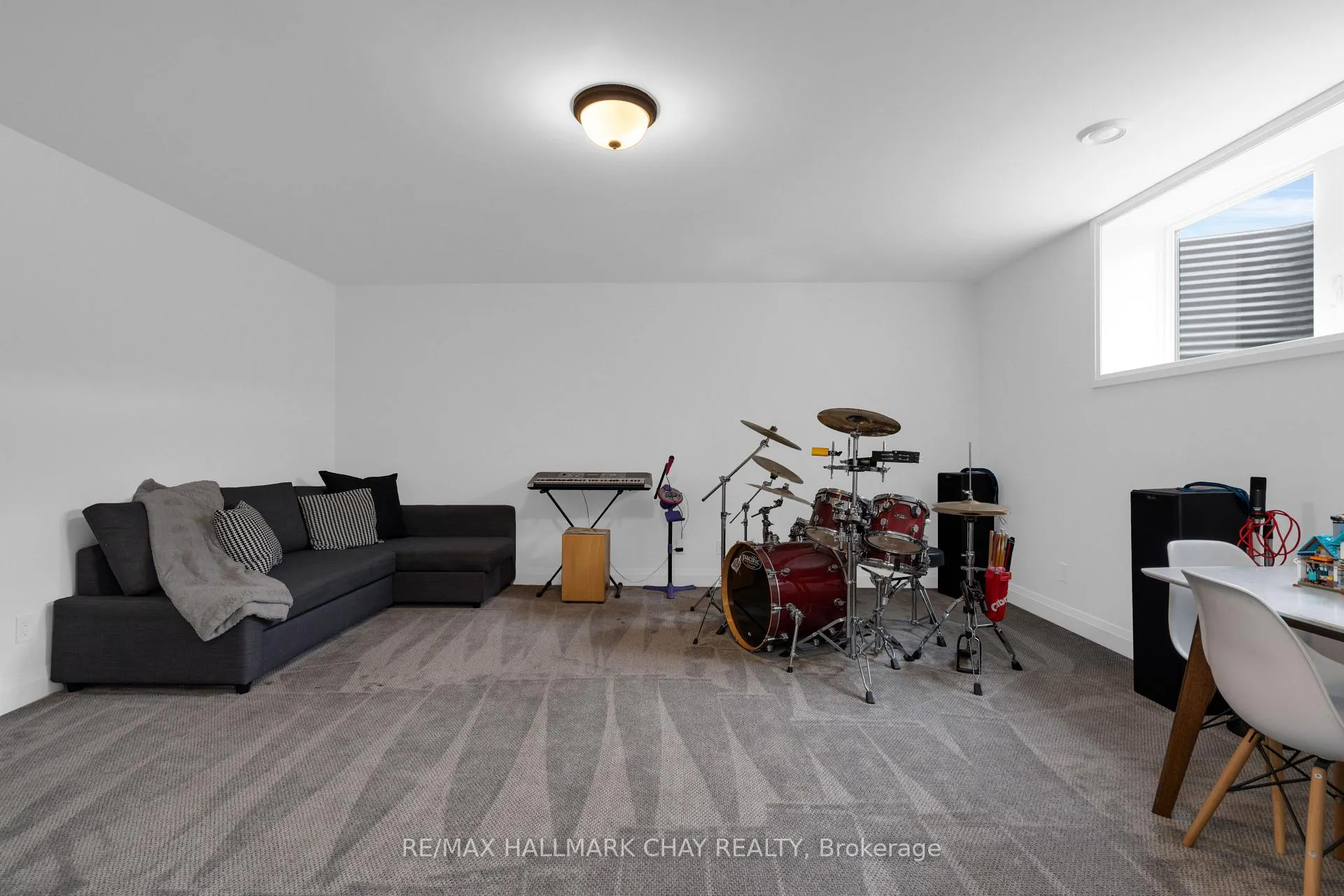 Photo 30 of 41 Thoroughbred Drive, Oro-Medonte, Rural Oro-Medonte — HOMEH