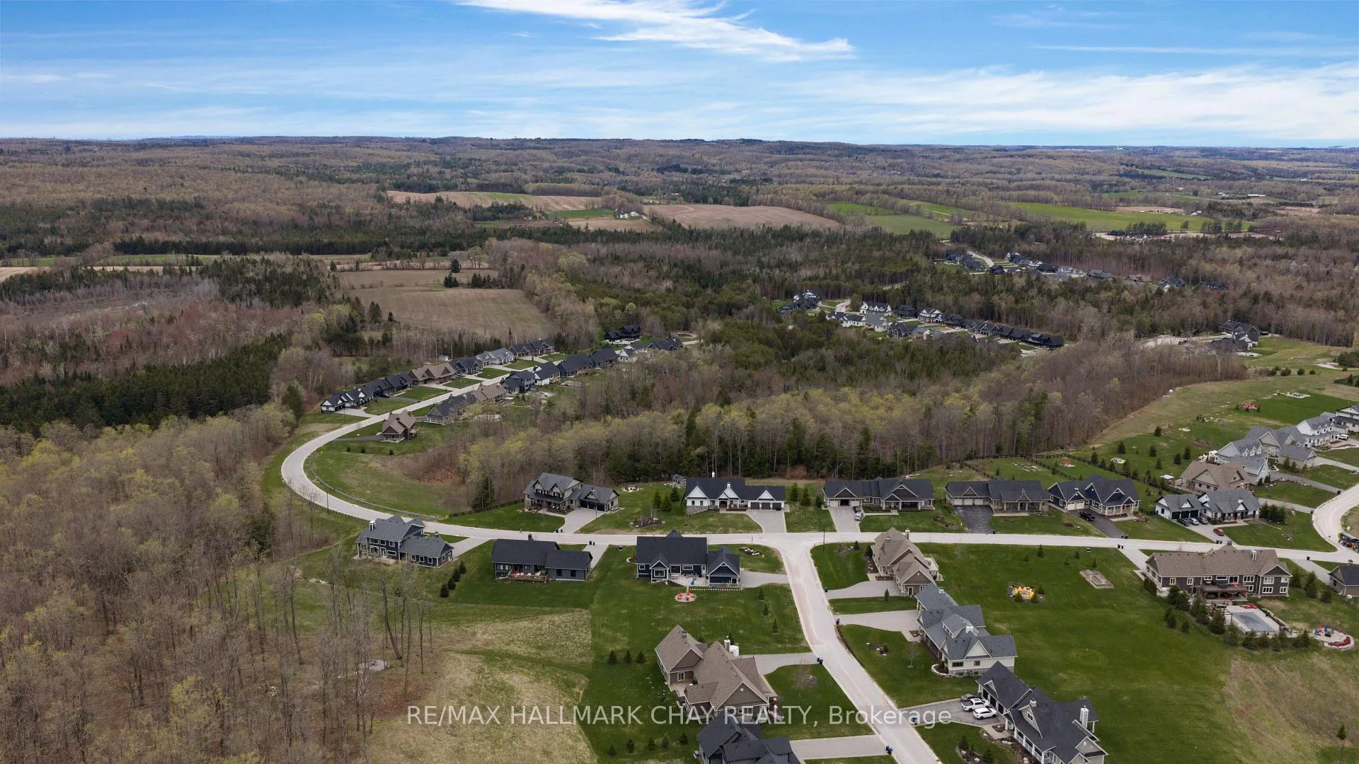 Photo 36 of 41 Thoroughbred Drive, Oro-Medonte, Rural Oro-Medonte — HOMEH