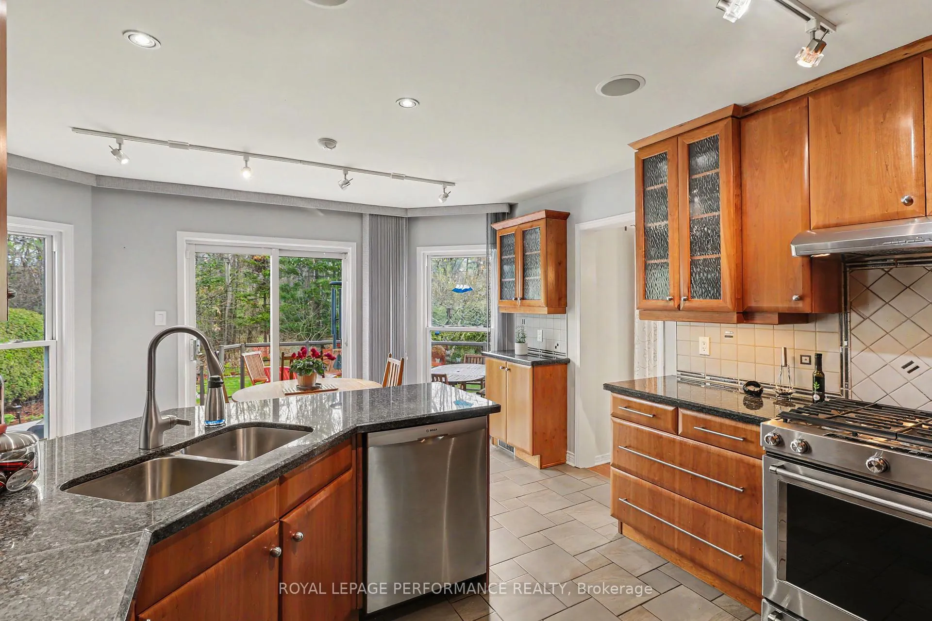 Photo 21 of 1625 Sunview Drive, Ottawa, Orleans/Sunridge — HOMEH