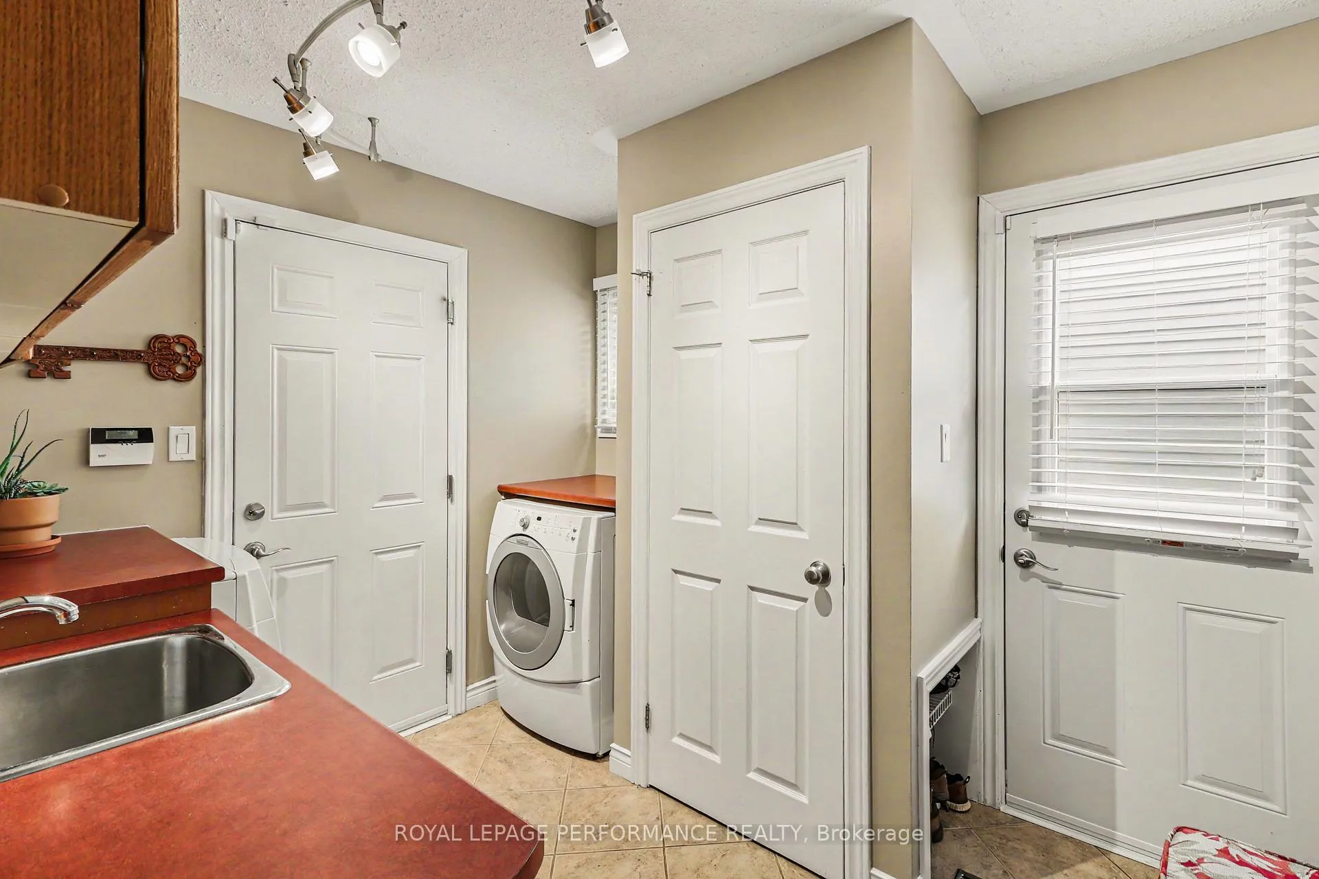 Photo 29 of 1625 Sunview Drive, Ottawa, Orleans/Sunridge — HOMEH