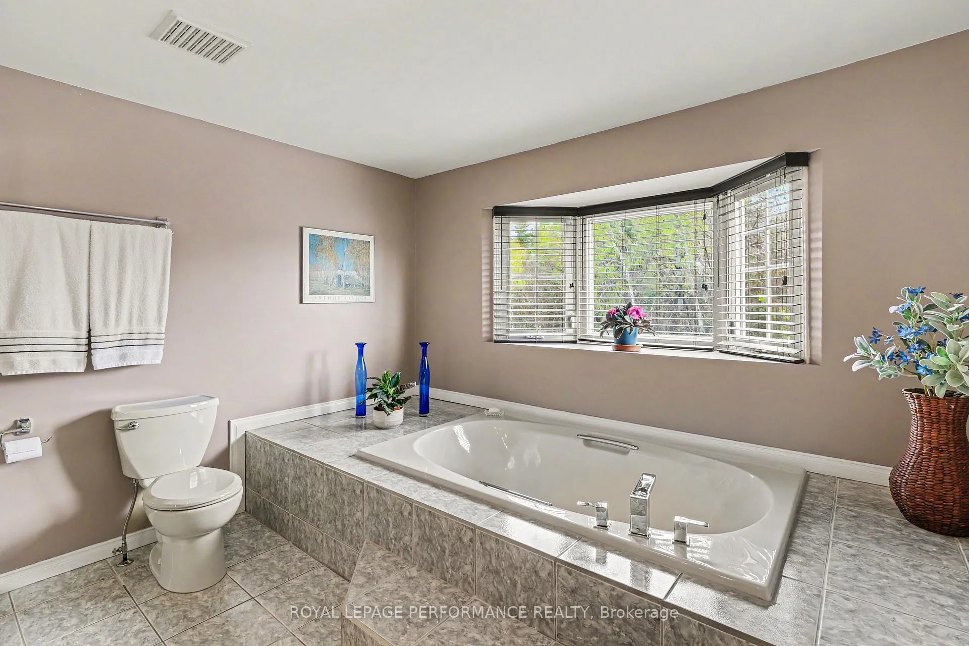 Photo 36 of 1625 Sunview Drive, Ottawa, Orleans/Sunridge — HOMEH