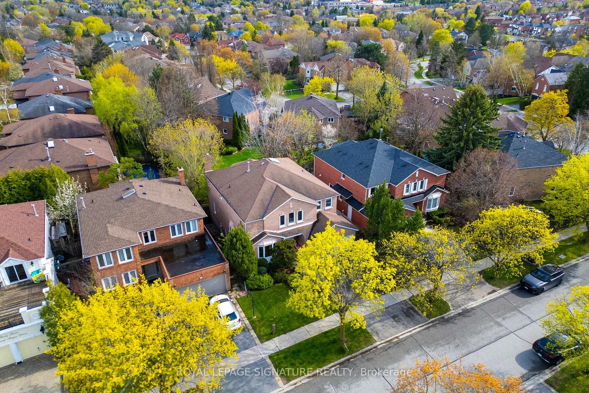Photo 15 of 47 Edmund Seager Drive, Vaughan, Uplands — HOMEH