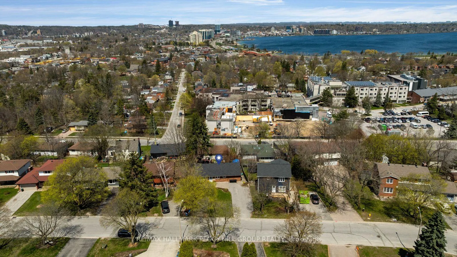 Photo 2 of 16 Murray Street, Barrie, Allandale Heights — HOMEH