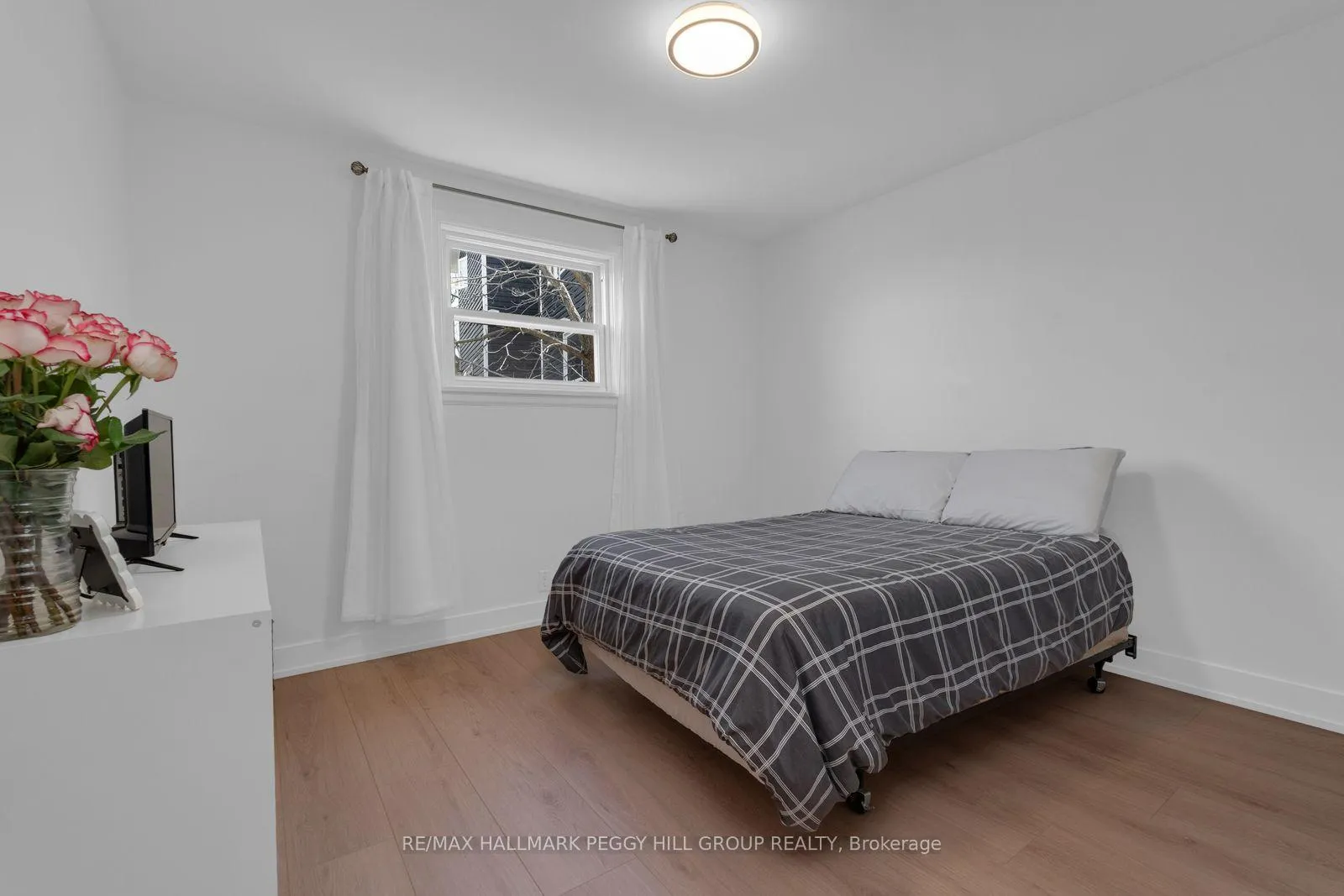 Photo 9 of 16 Murray Street, Barrie, Allandale Heights — HOMEH