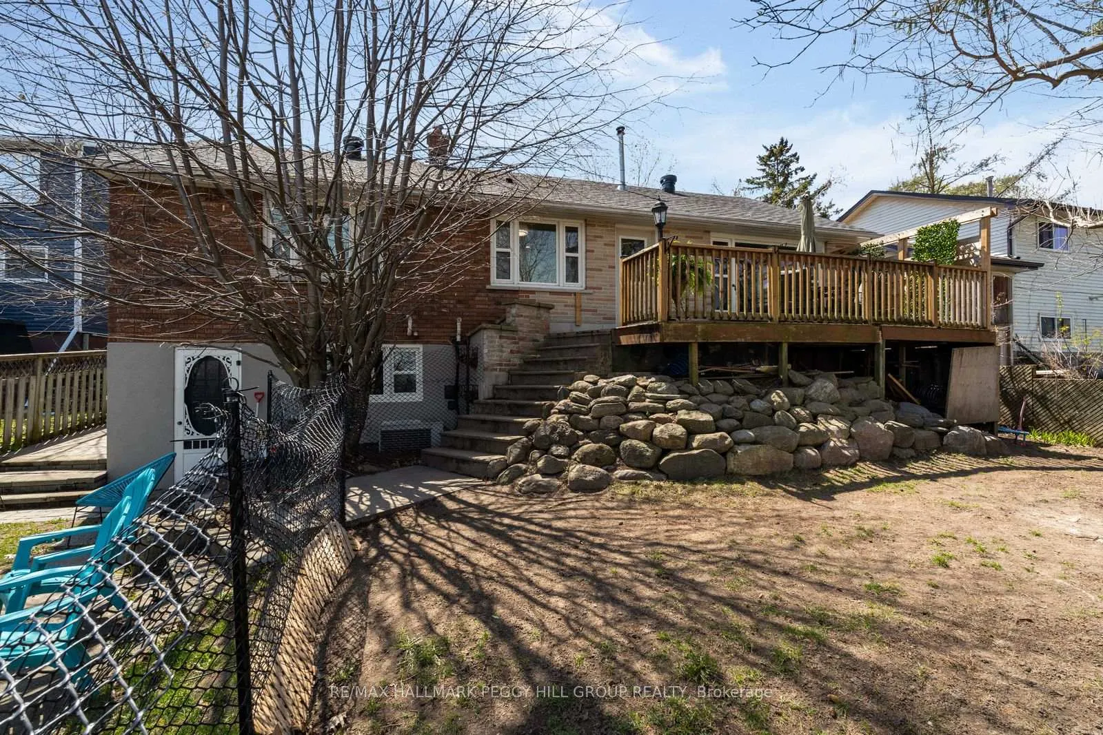 Photo 17 of 16 Murray Street, Barrie, Allandale Heights — HOMEH