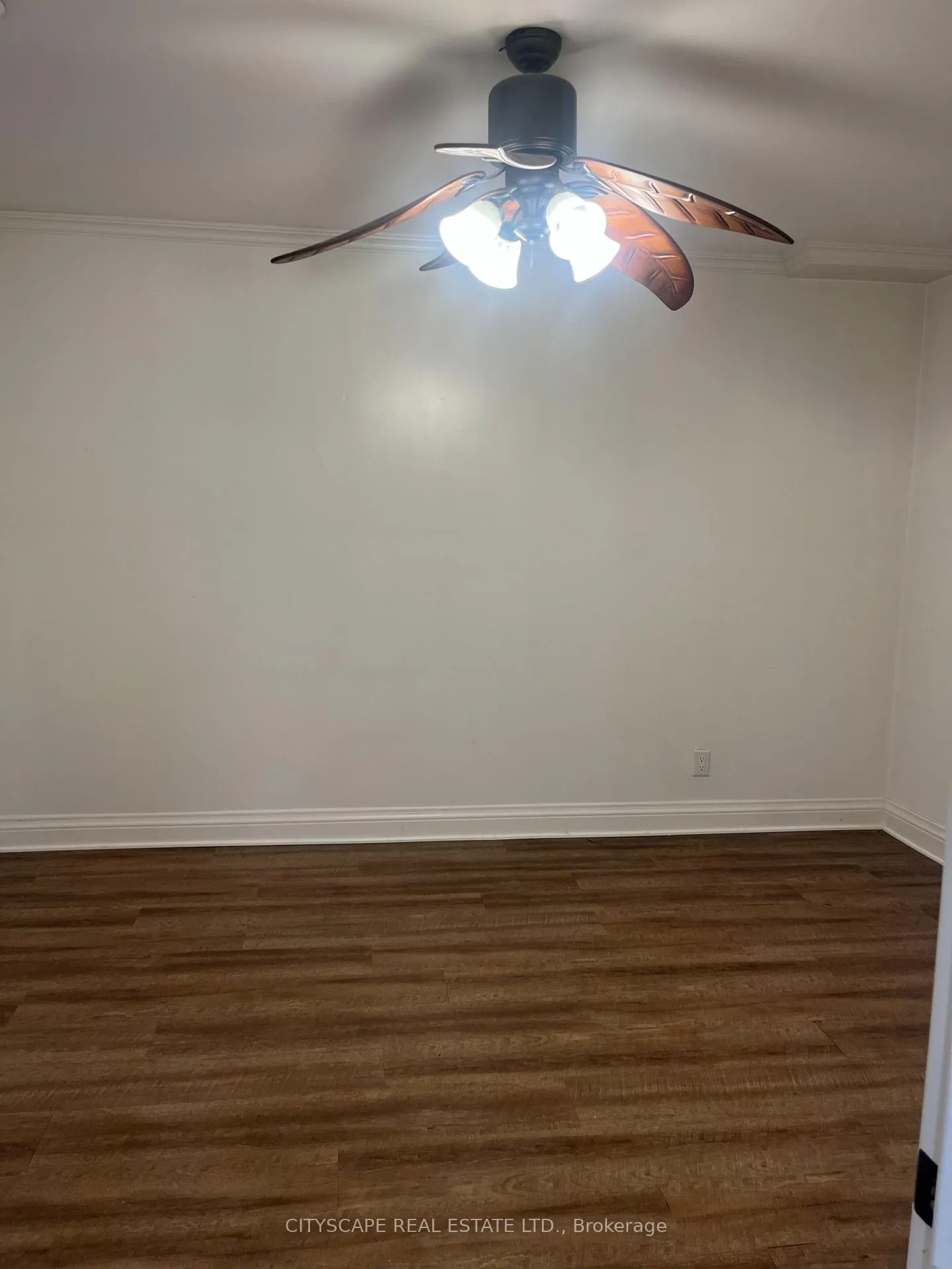 Photo 2 of Unit Bsmt, 74 Creanona Boulevard, Hamilton, Winona Park — HOMEH