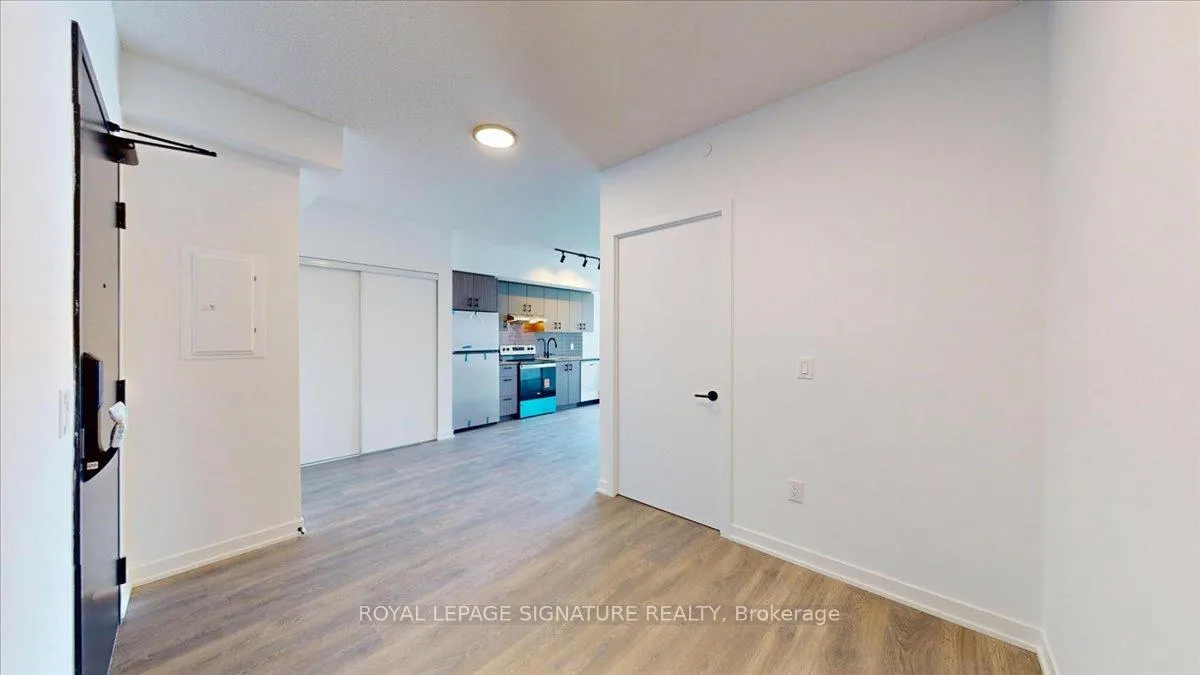Photo 10 of Unit D1006, 4878 Powers Common, Burlington, Alton — HOMEH