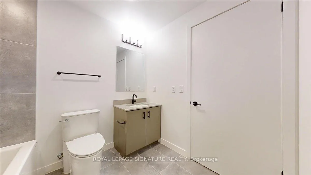 Photo 31 of Unit D1006, 4878 Powers Common, Burlington, Alton — HOMEH