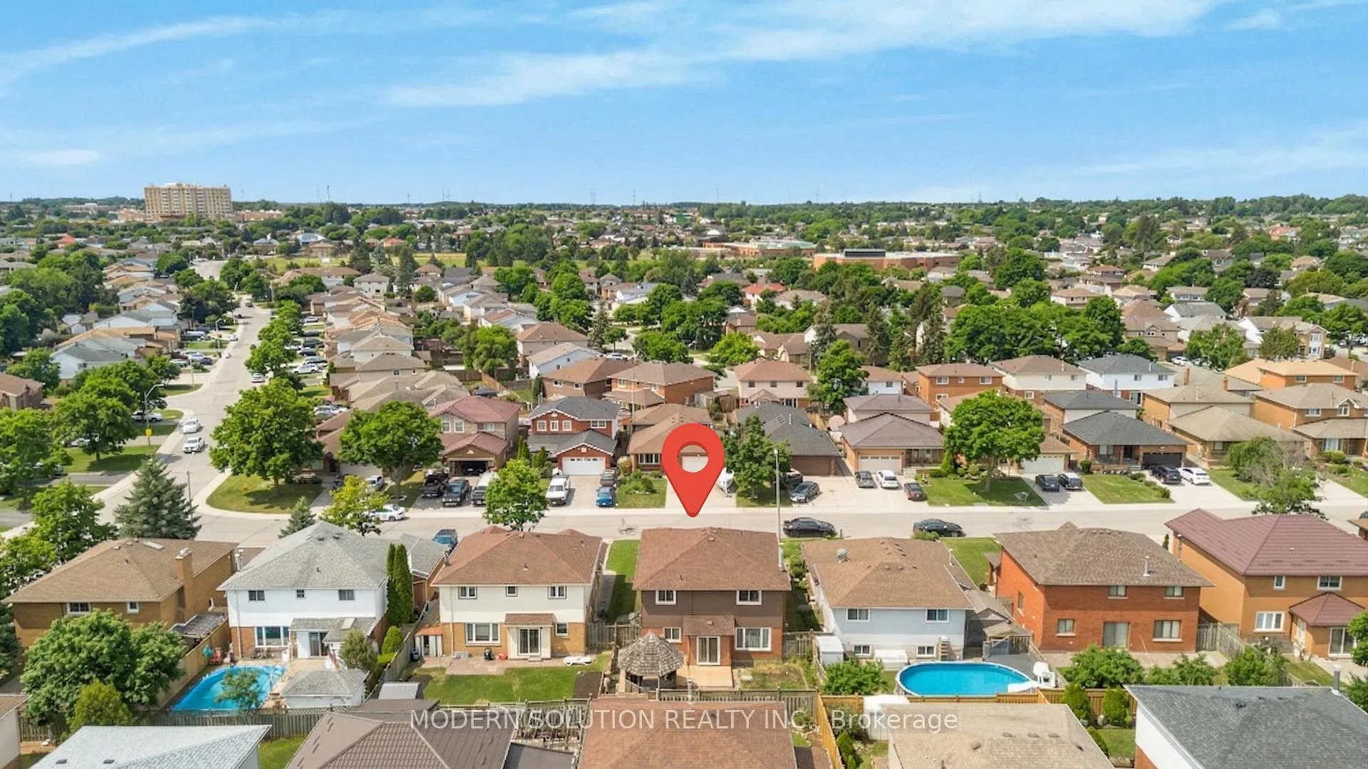 Photo 3 of 168 Fusilier Drive, Hamilton, Crerar — HOMEH