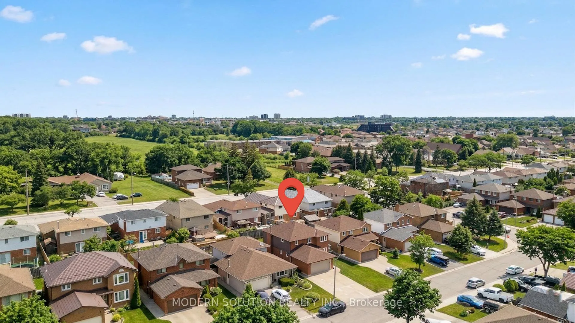 Photo 4 of 168 Fusilier Drive, Hamilton, Crerar — HOMEH