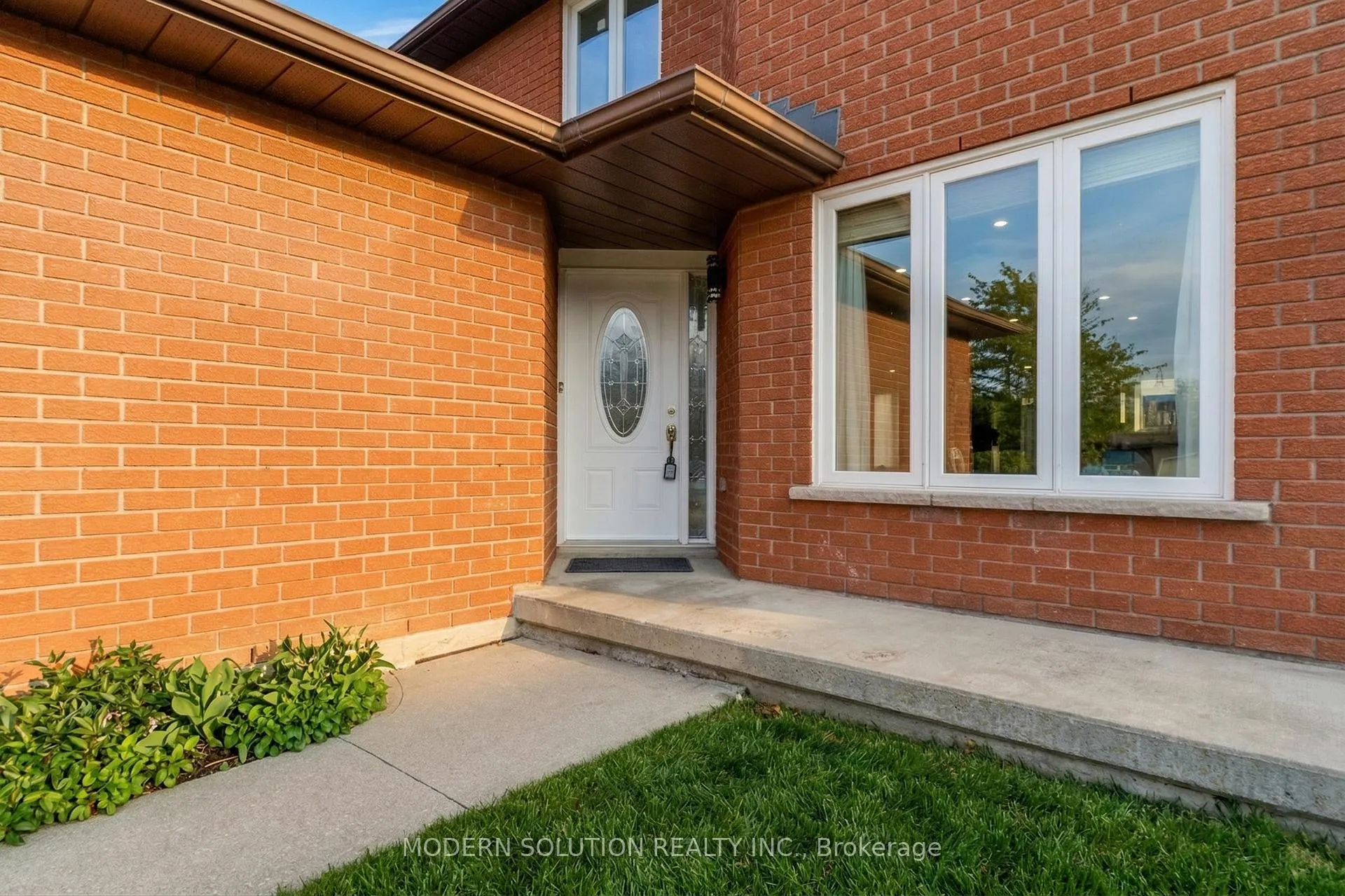 Photo 9 of 168 Fusilier Drive, Hamilton, Crerar — HOMEH