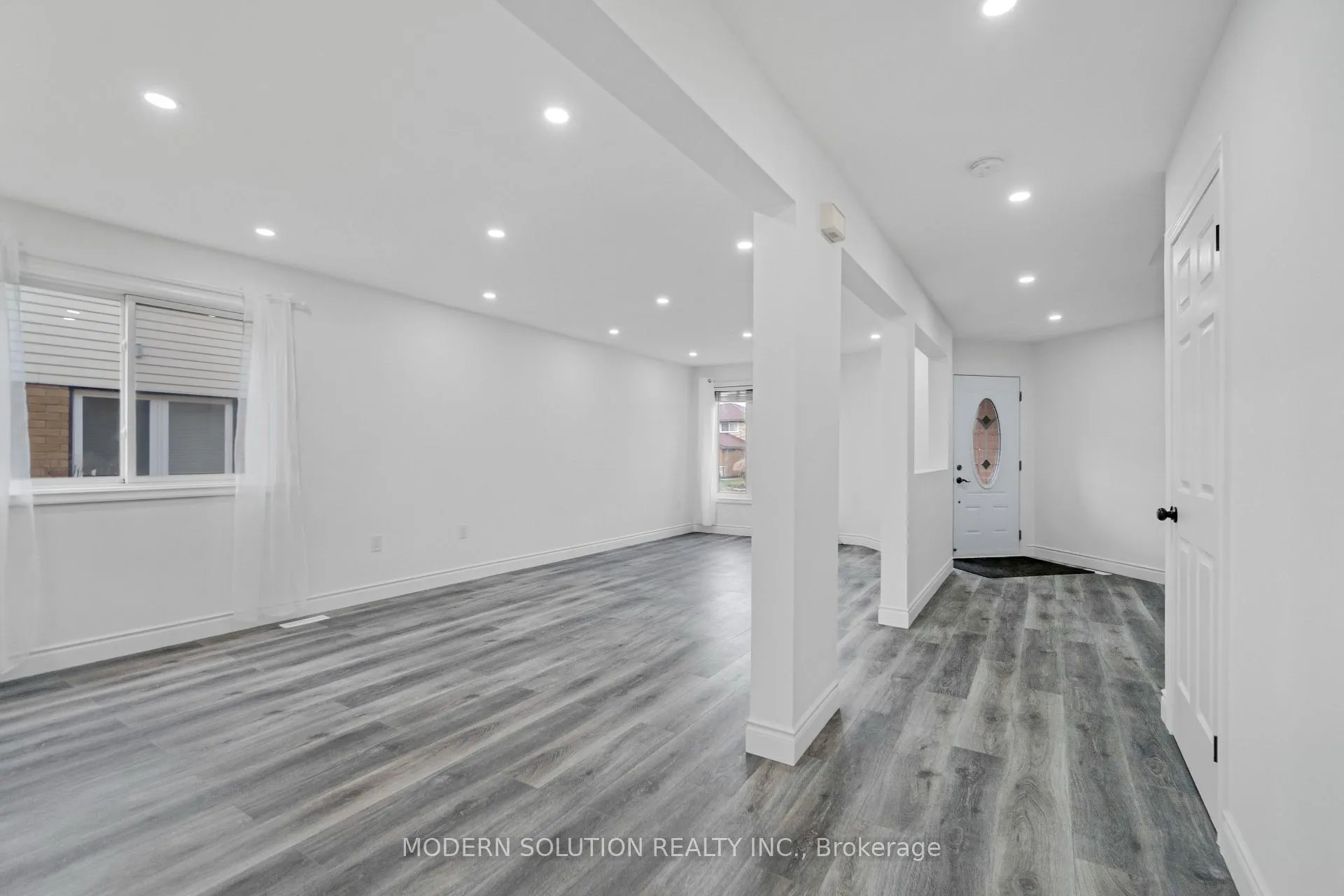Photo 11 of 168 Fusilier Drive, Hamilton, Crerar — HOMEH
