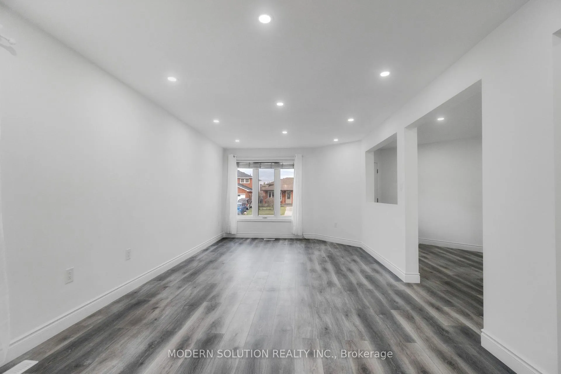 Photo 12 of 168 Fusilier Drive, Hamilton, Crerar — HOMEH