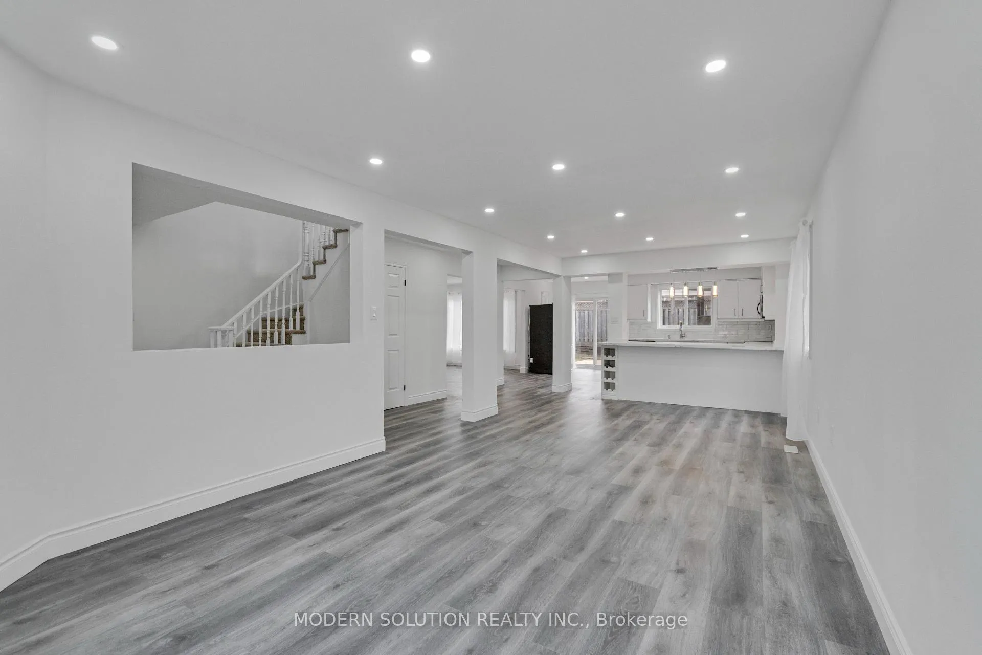 Photo 14 of 168 Fusilier Drive, Hamilton, Crerar — HOMEH