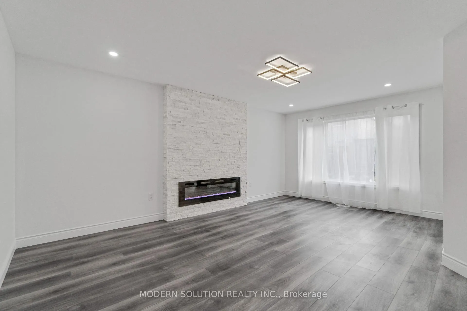 Photo 19 of 168 Fusilier Drive, Hamilton, Crerar — HOMEH