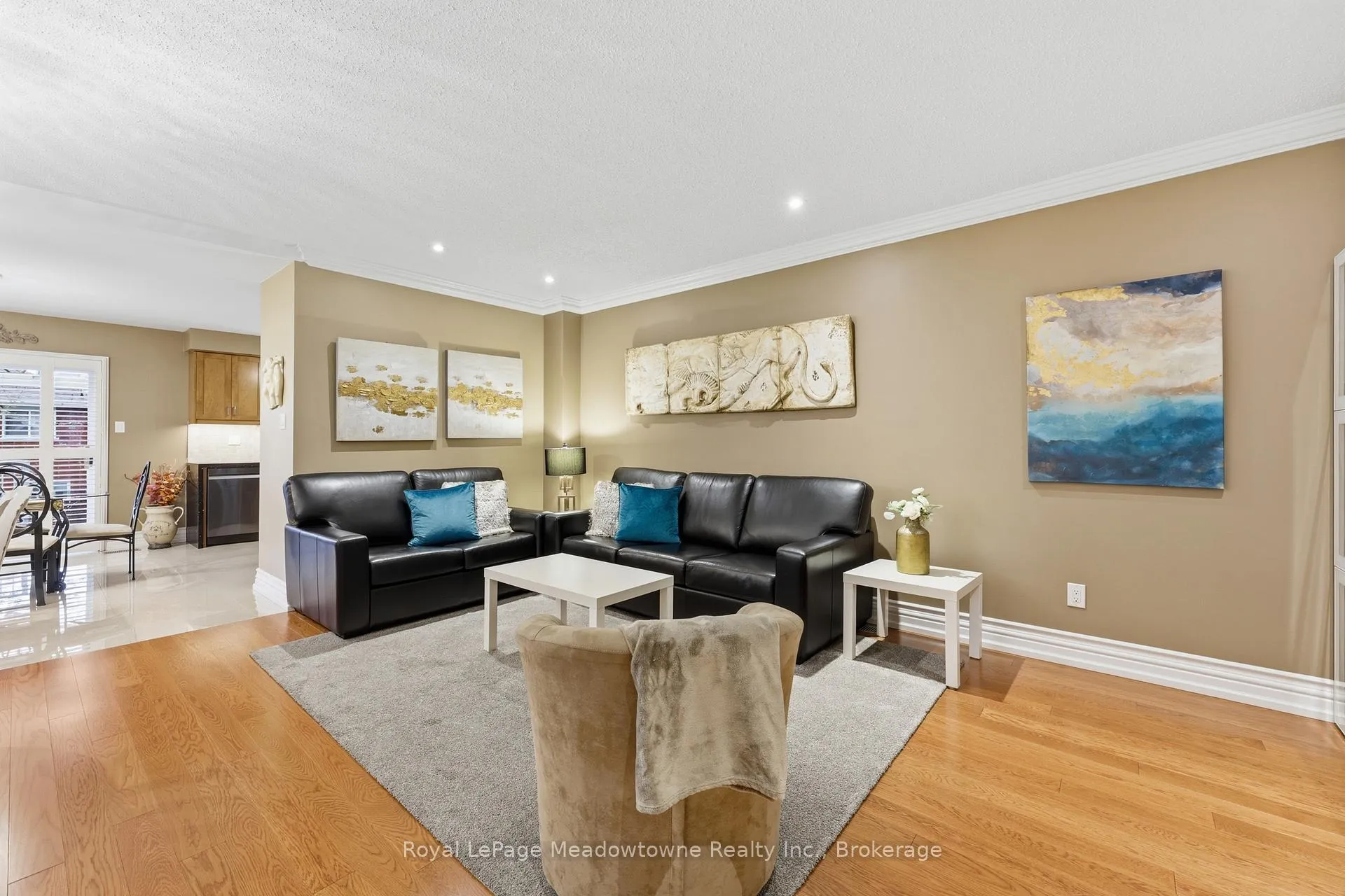 Photo 6 of 40 Coolspring Crescent, Caledon, Bolton East — HOMEH
