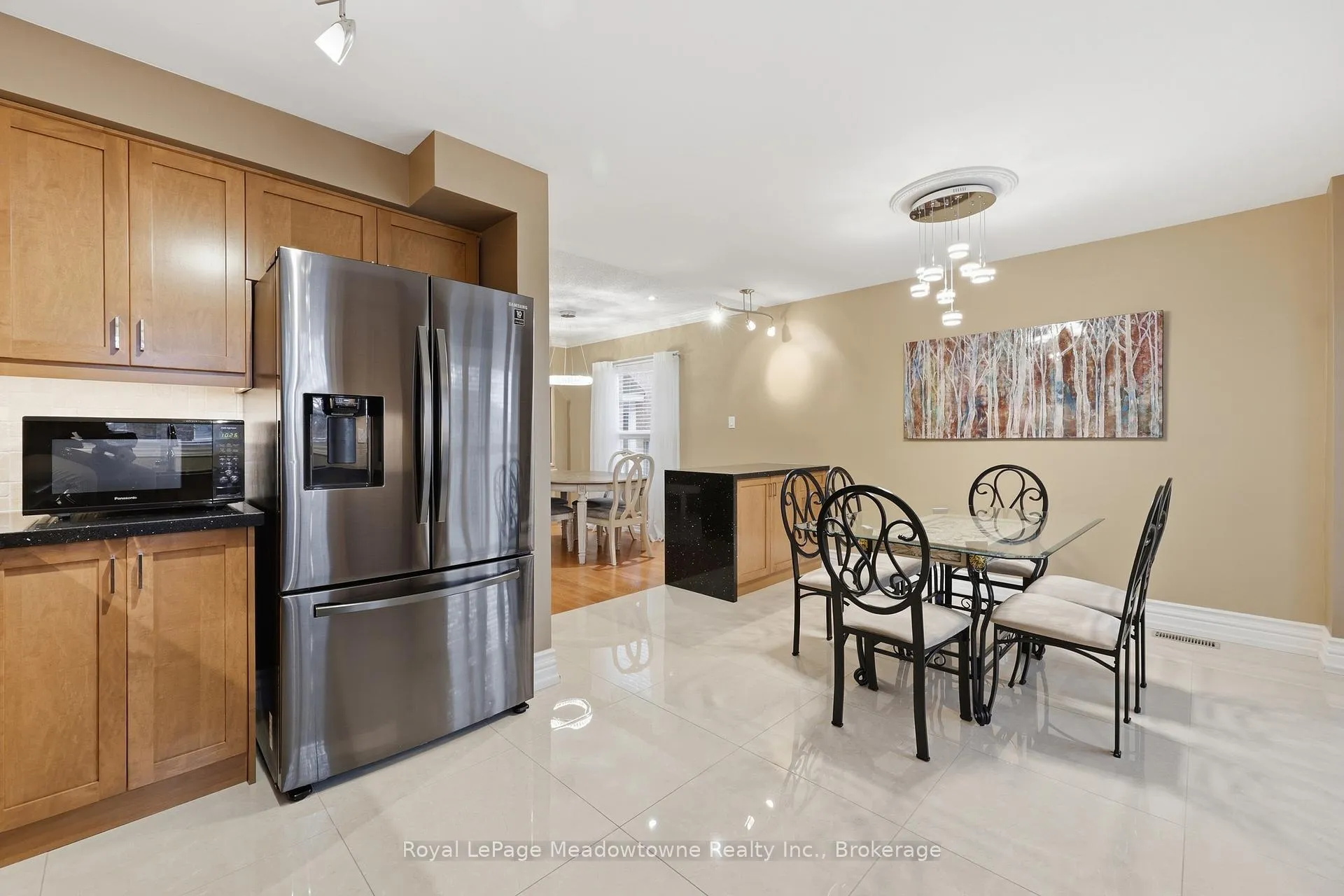 Photo 11 of 40 Coolspring Crescent, Caledon, Bolton East — HOMEH