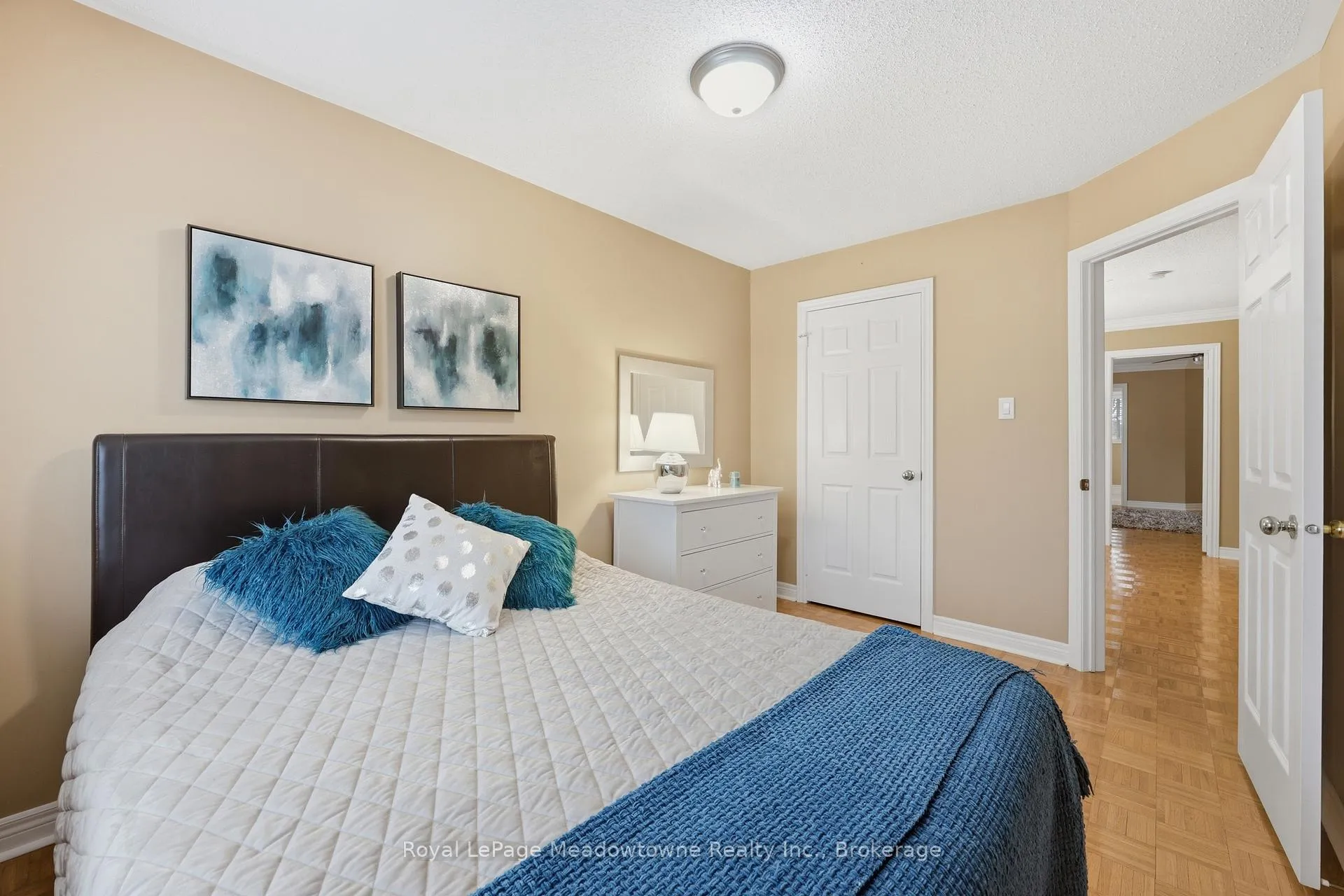Photo 15 of 40 Coolspring Crescent, Caledon, Bolton East — HOMEH