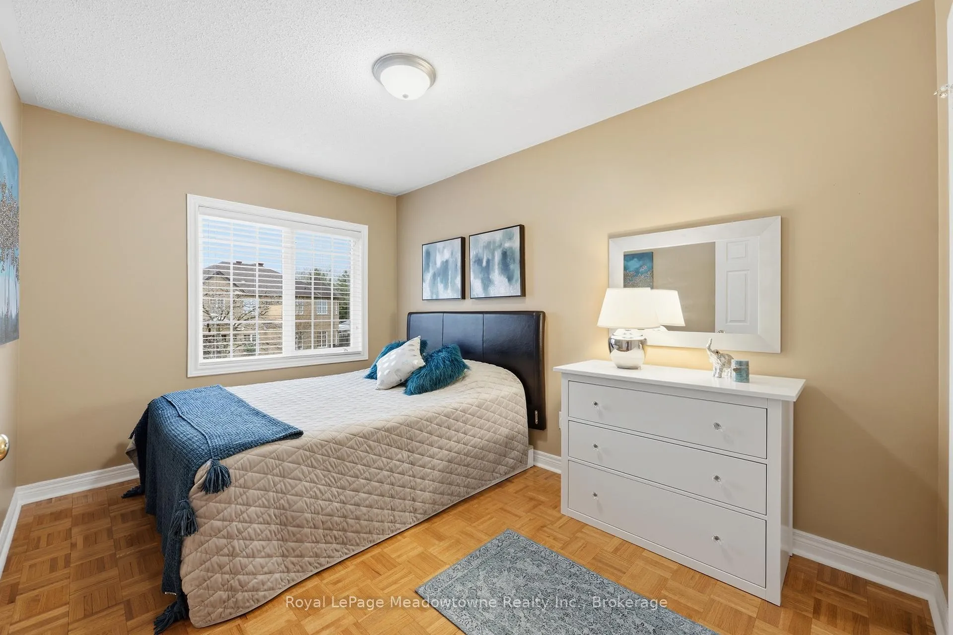 Photo 16 of 40 Coolspring Crescent, Caledon, Bolton East — HOMEH