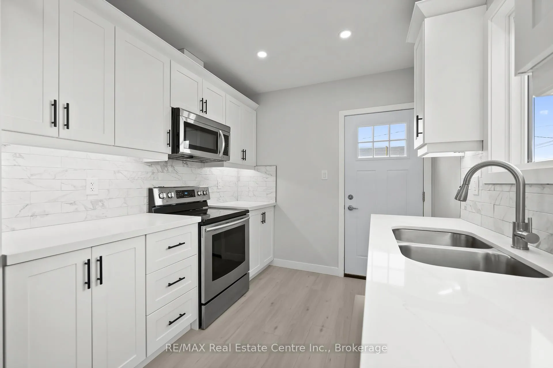 Photo 5 of 1180 Union Street, Kitchener, Northward — HOMEH