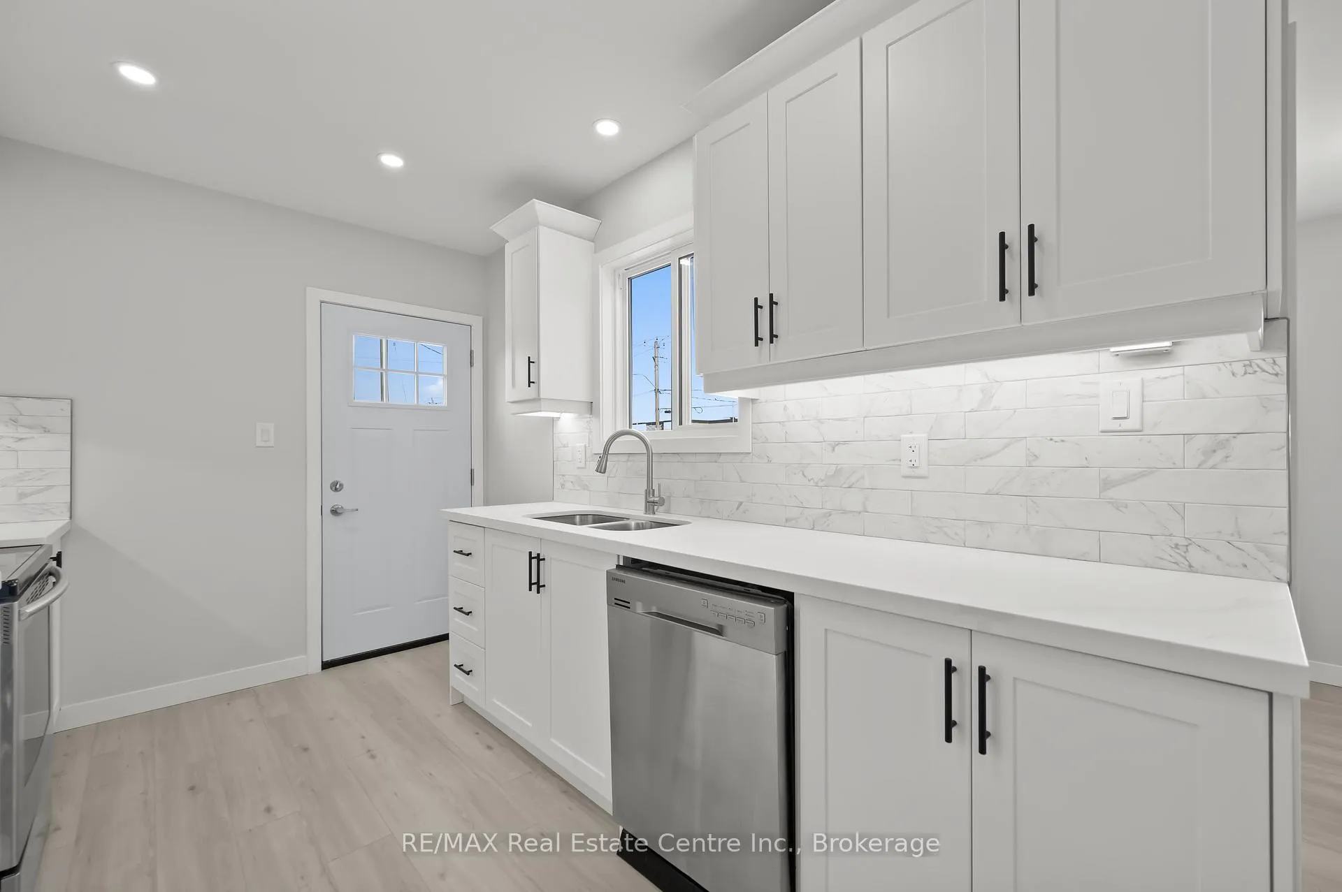Photo 6 of 1180 Union Street, Kitchener, Northward — HOMEH