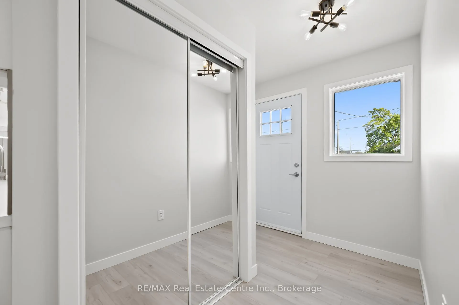 Photo 9 of 1180 Union Street, Kitchener, Northward — HOMEH