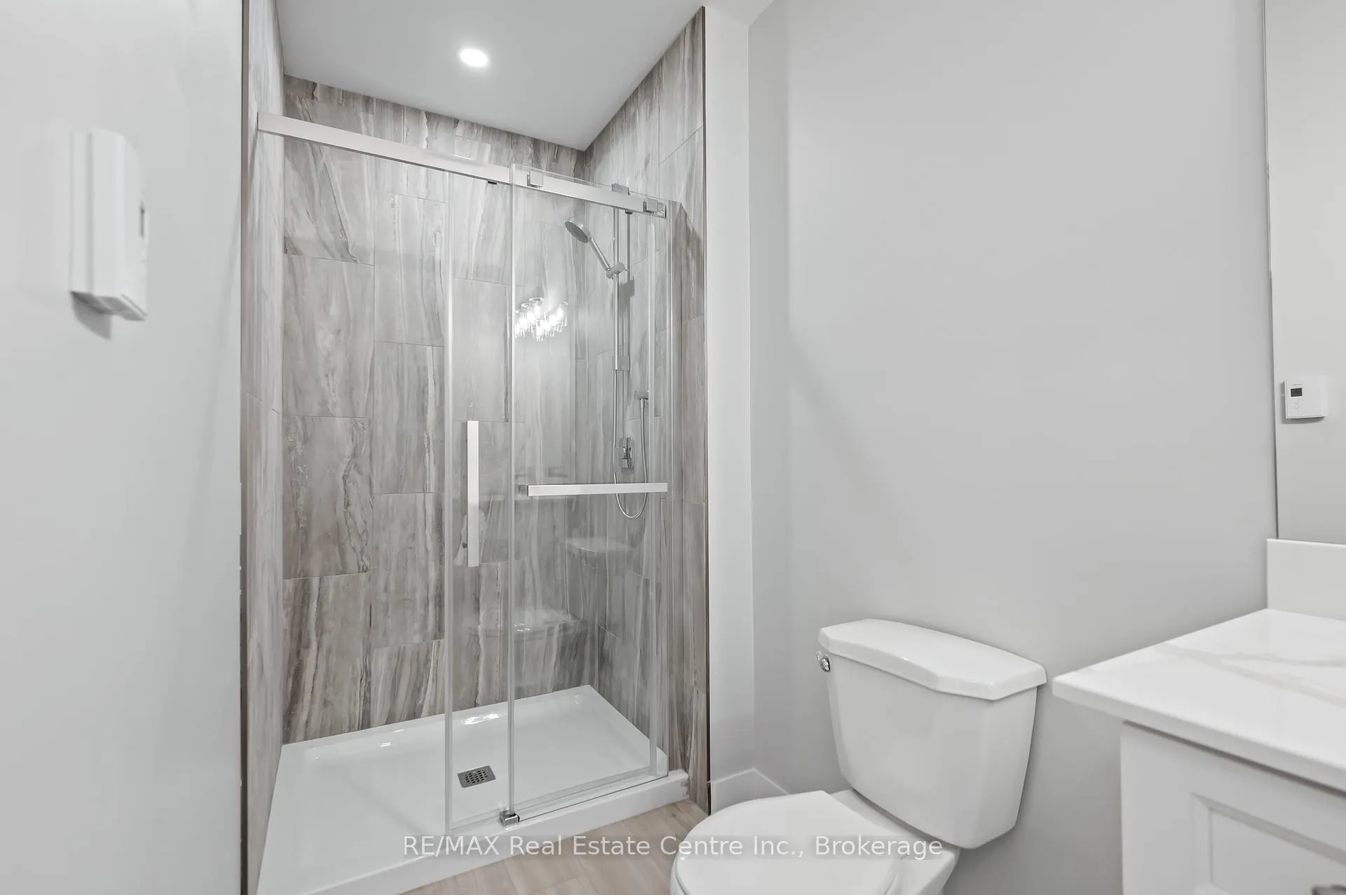 Photo 17 of 1180 Union Street, Kitchener, Northward — HOMEH