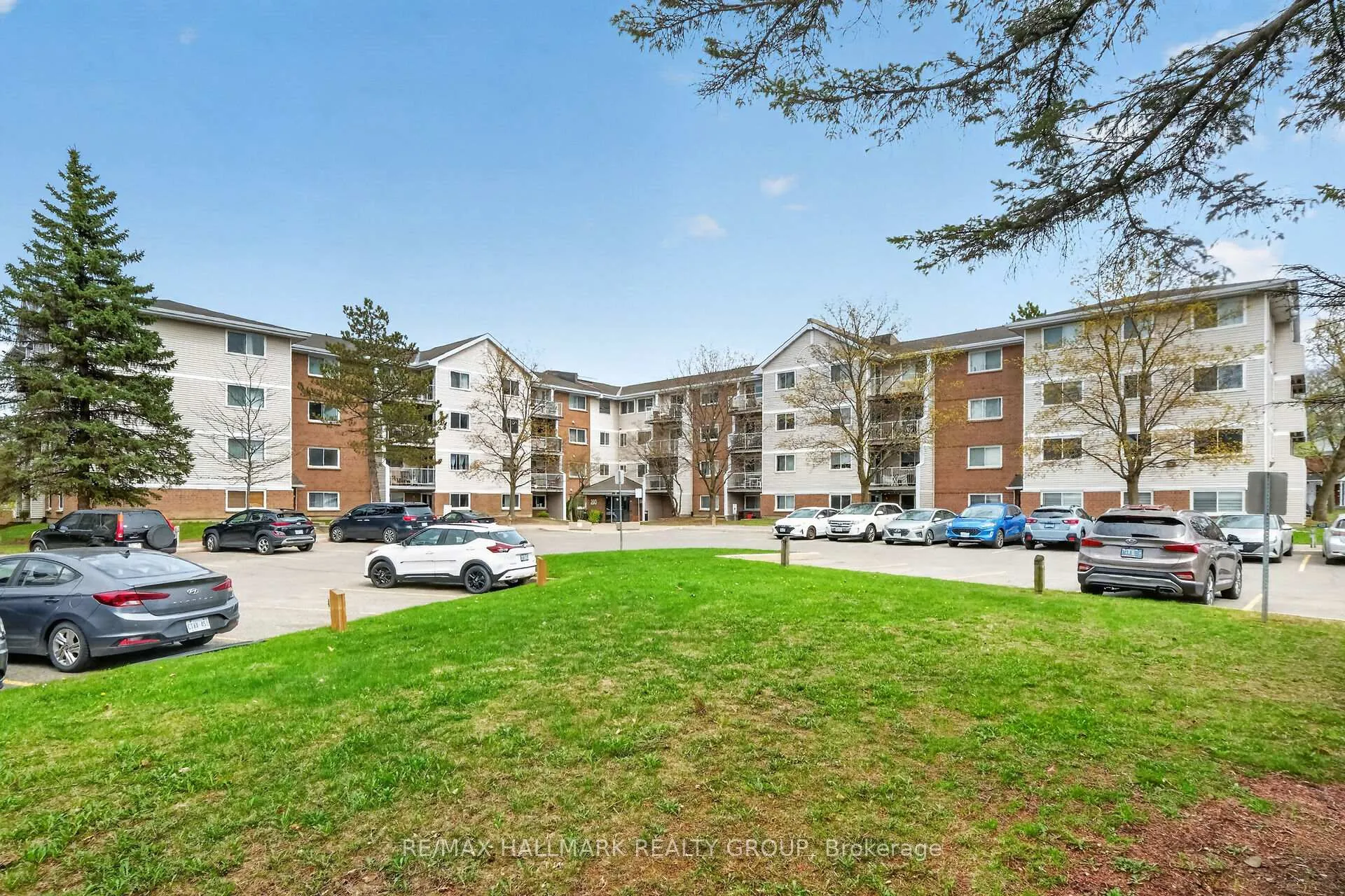 Front of Unit 102, 280 Brittany Drive