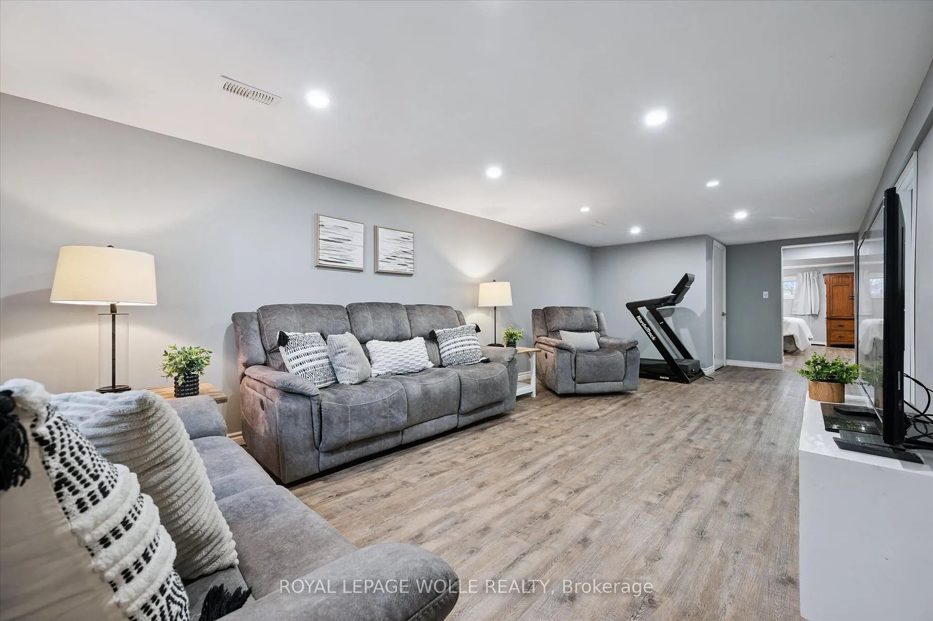 Photo 20 of 56 Wordsworth Place, Kitchener — HOMEH