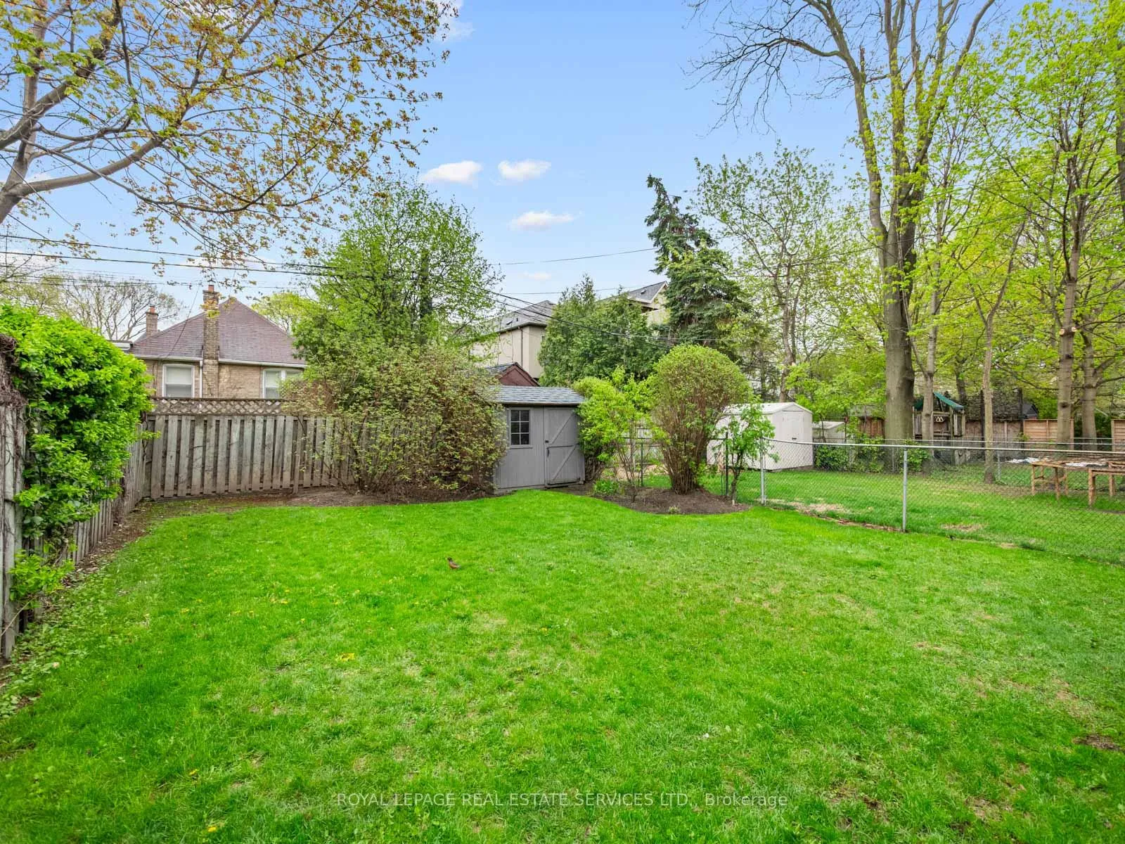 Photo 35 of 185 Glen Cedar Road, Toronto, Humewood-Cedarvale — HOMEH