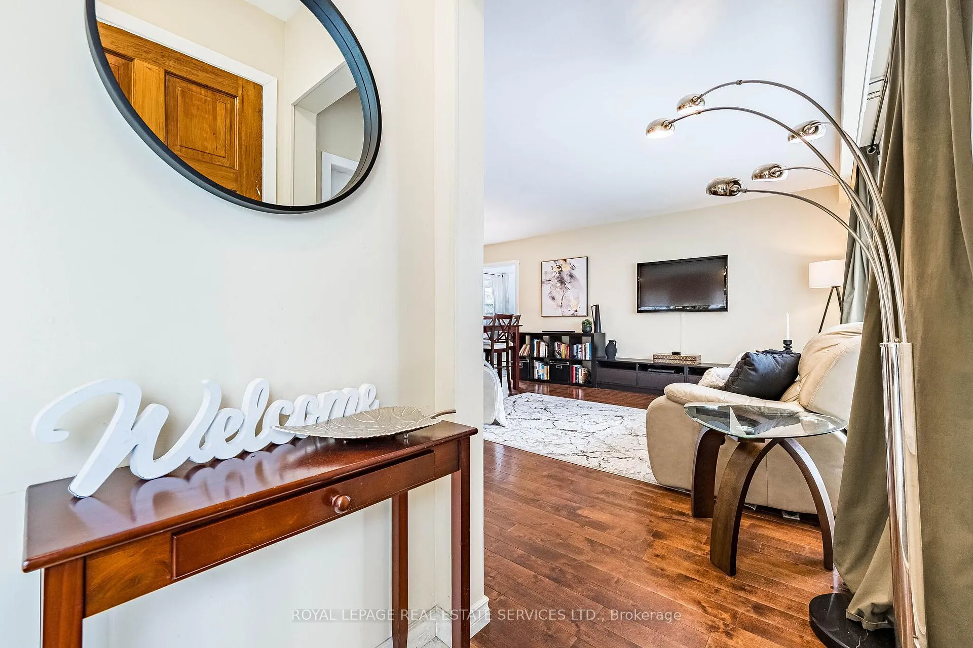 Photo 3 of 91 Center Street S, Brampton, Brampton East — HOMEH