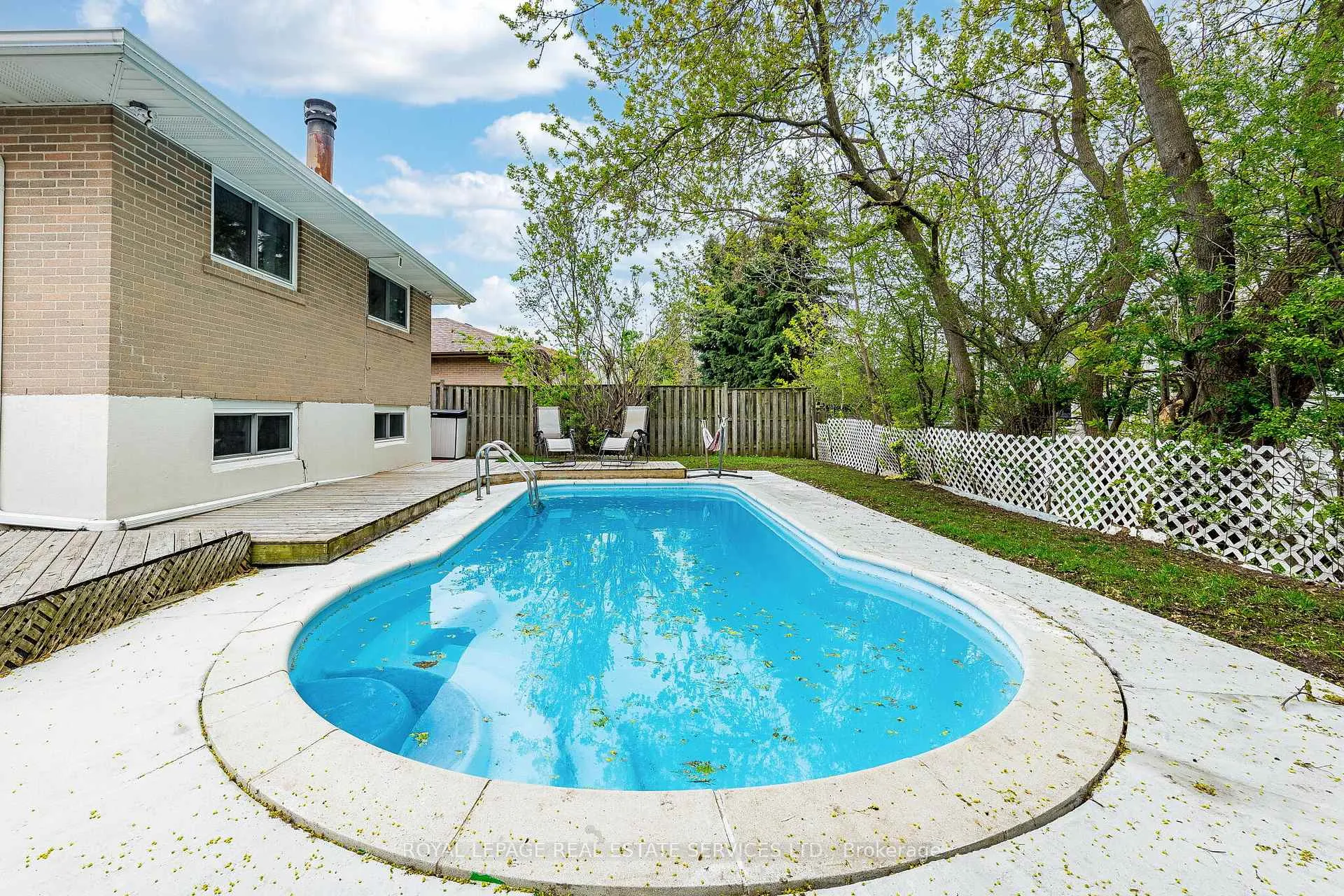 Photo 40 of 91 Center Street S, Brampton, Brampton East — HOMEH