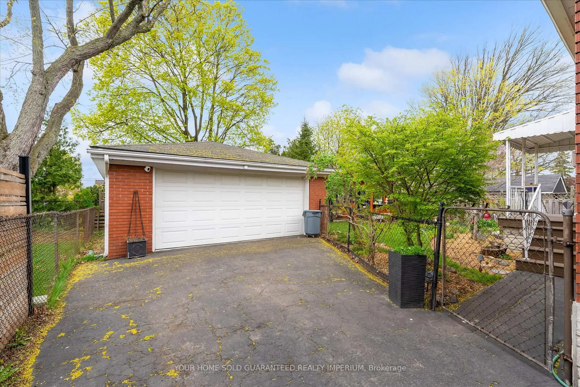 Photo 33 of 8 Mulock Avenue, Hamilton, Sunninghill — HOMEH