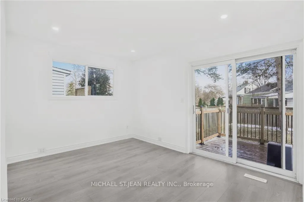 Photo 7 of 68 York Street, Hamilton, Dundas — HOMEH