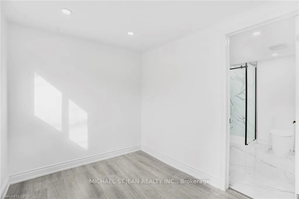 Photo 42 of 68 York Street, Hamilton, Dundas — HOMEH