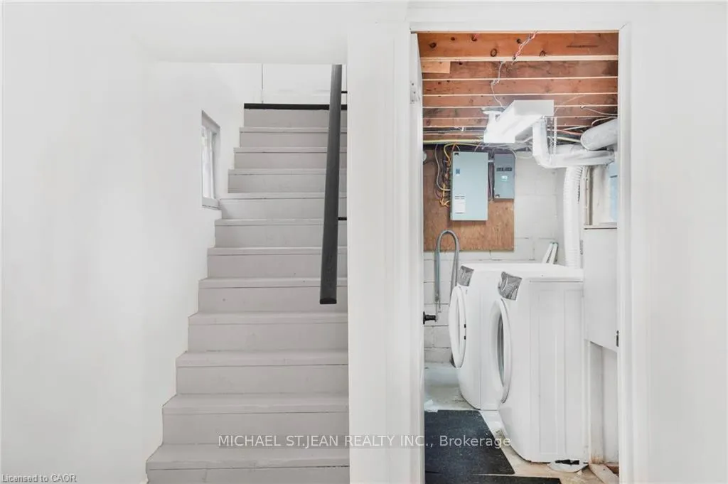 Photo 23 of 68 York Street, Hamilton, Dundas — HOMEH