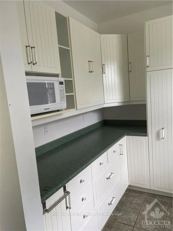 Photo 3 of Unit 1, 321 Avondale Avenue, Ottawa, Westboro/Hampton Park — HOMEH