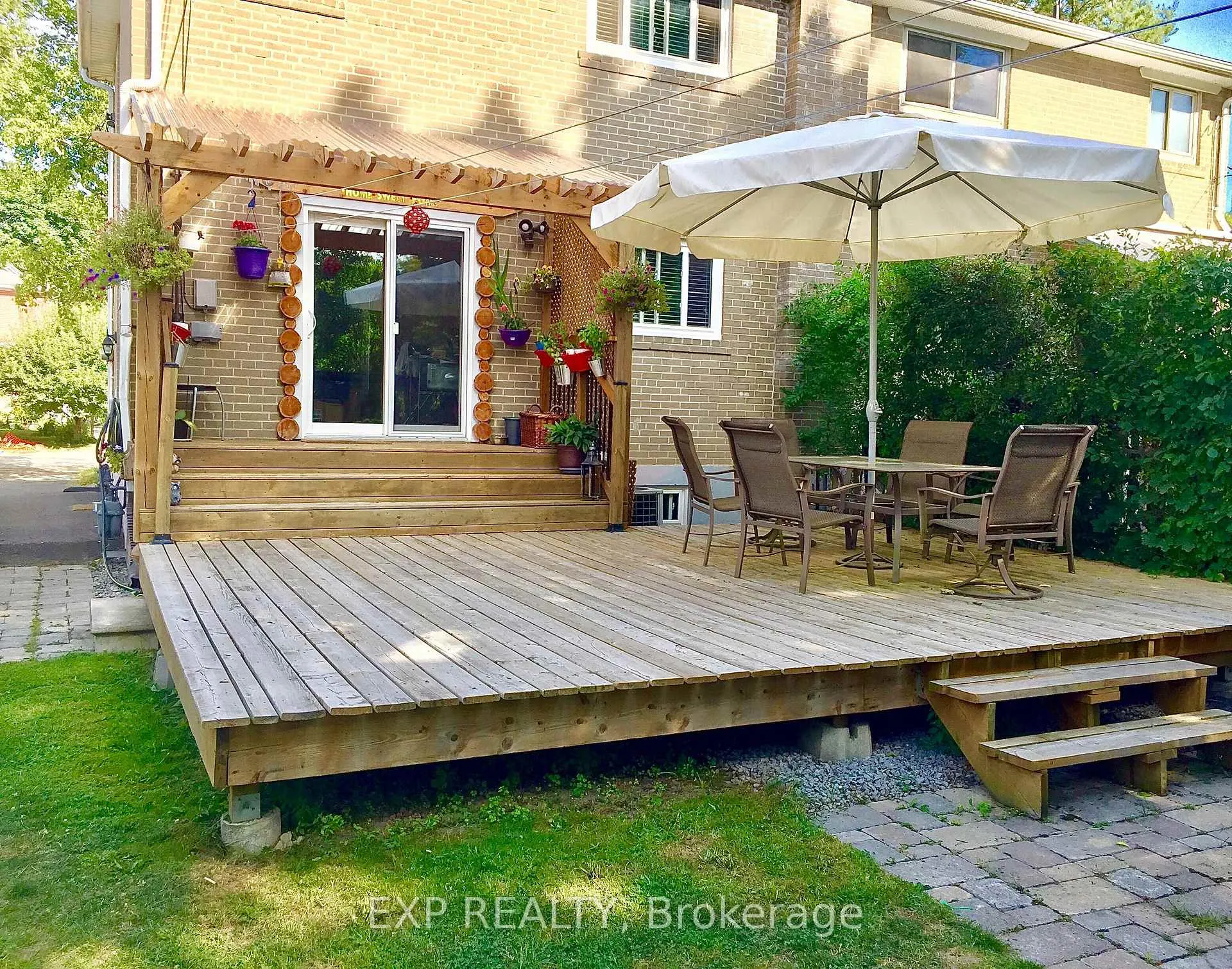 Photo 7 of 28 Bailey Crescent, Aurora, Aurora Highlands — HOMEH